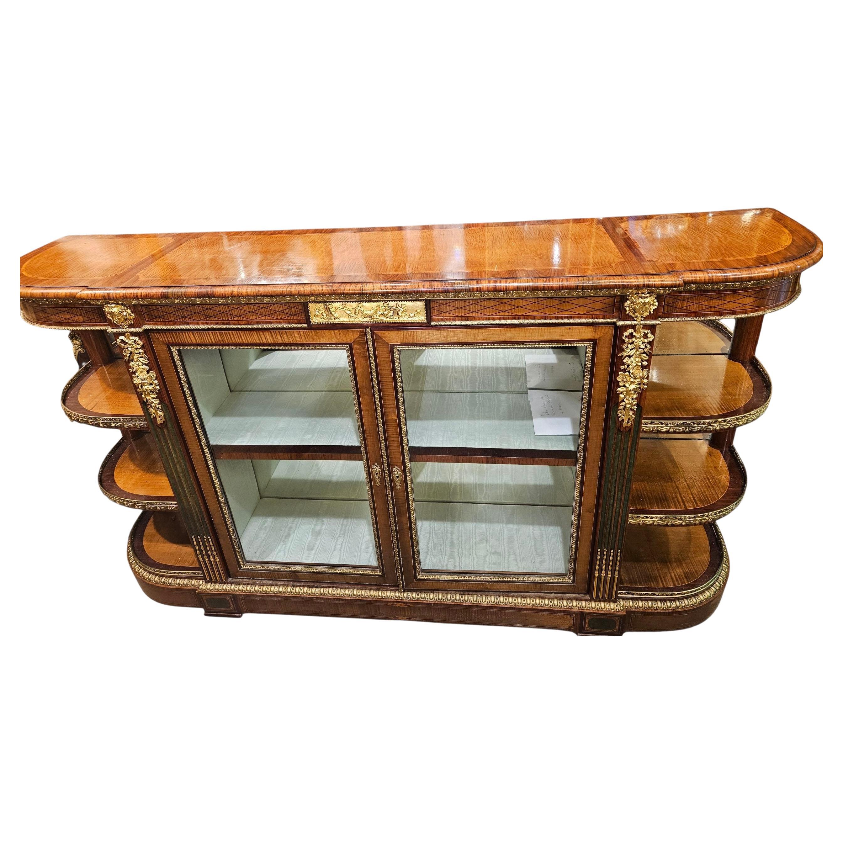 Credenze Victoriana de Nogal en venta