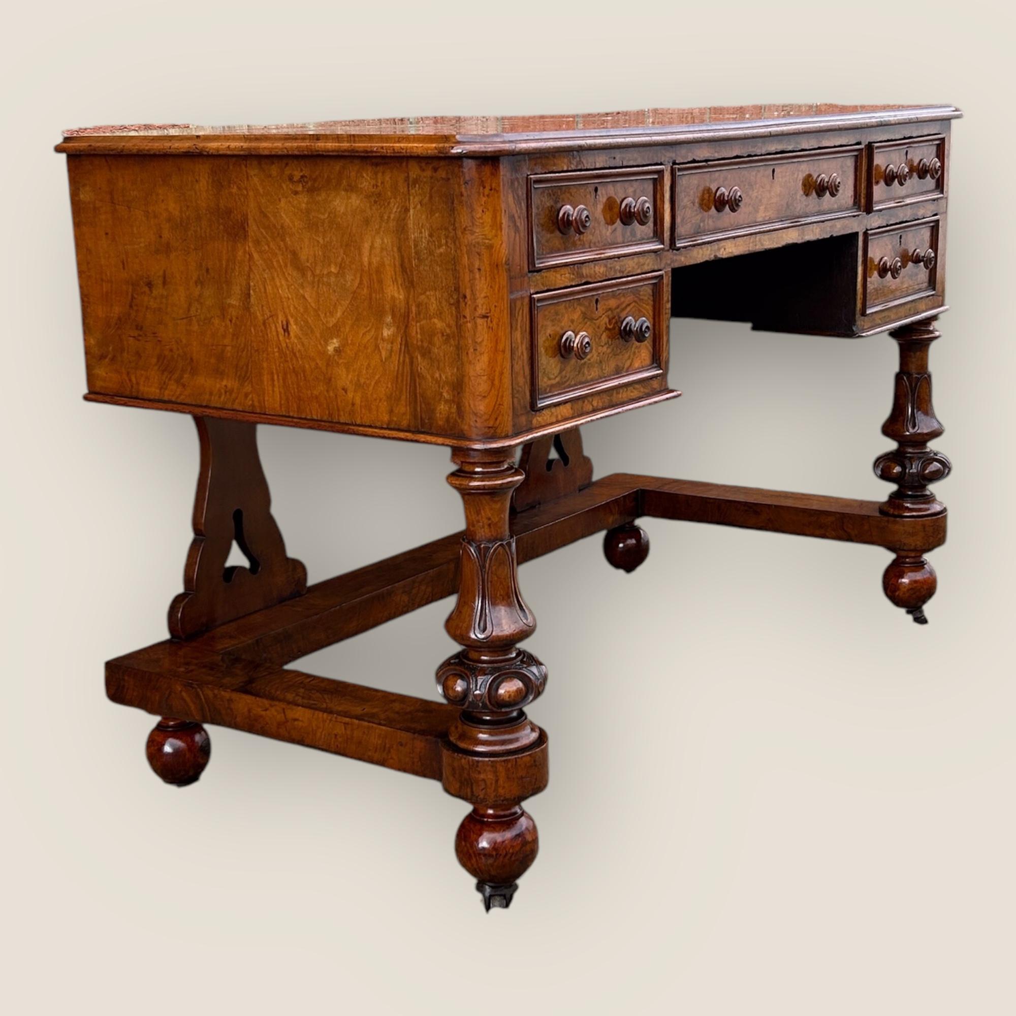 Victorian Burr Walnut Desk In Good Condition For Sale In King's Lynn, GB