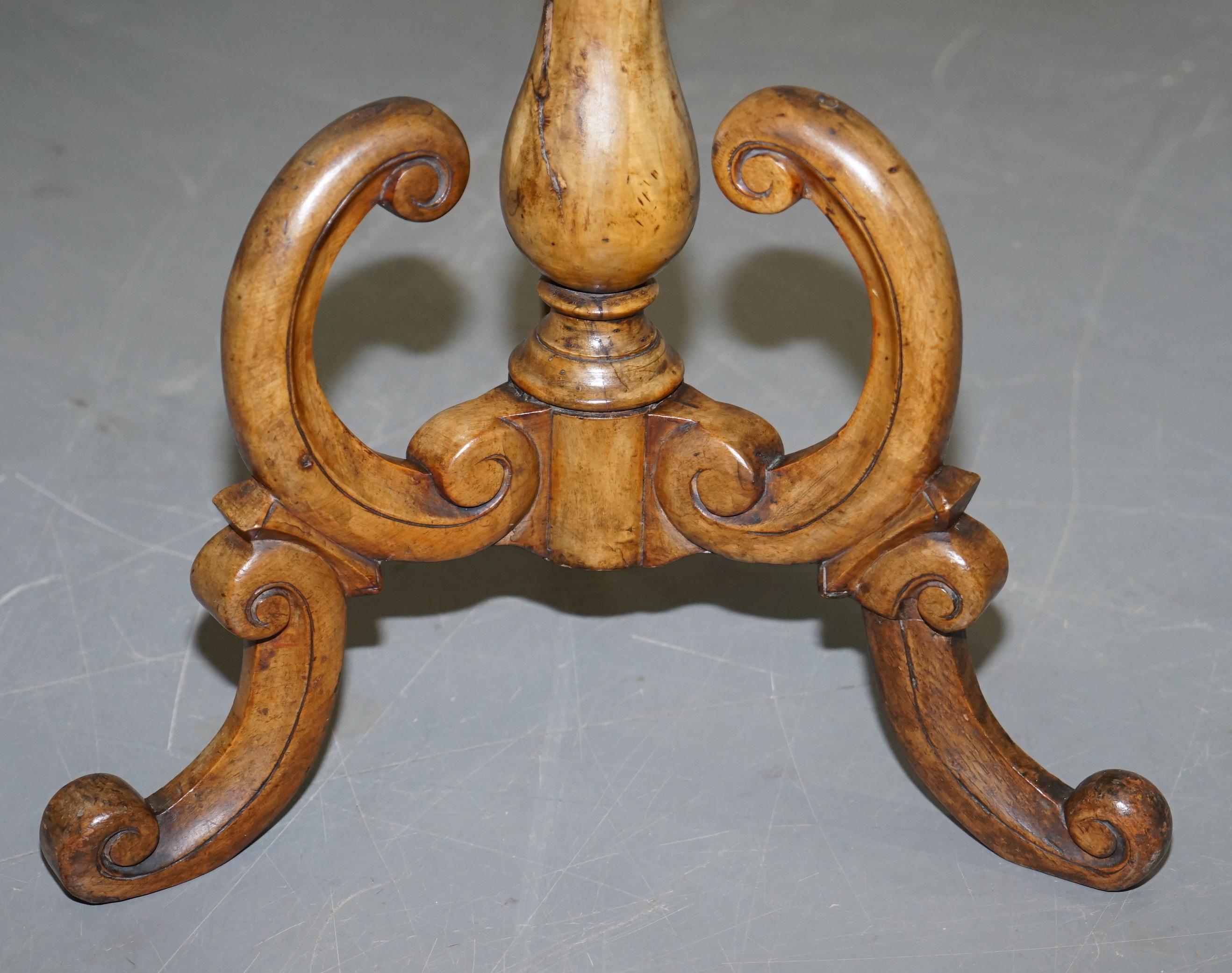 Victorian Burr Walnut Flower Tripod Side Table Victorian Ornate Carving Inlaid 8
