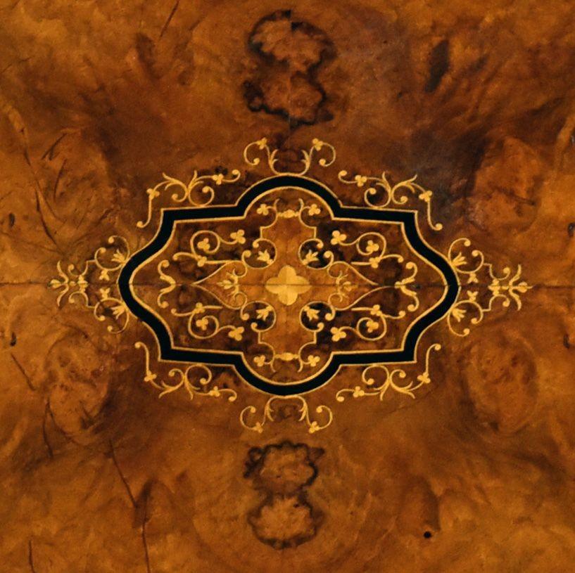 Victorian Burr Walnut Inlaid Centre Table For Sale 3