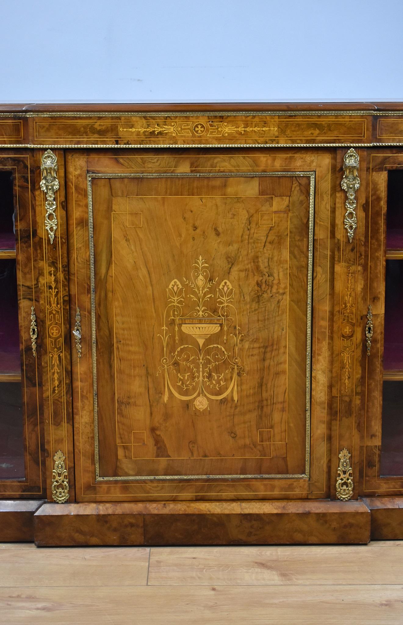 Victorian Burr Walnut Inlaid Credenza In Good Condition In Chelmsford, Essex