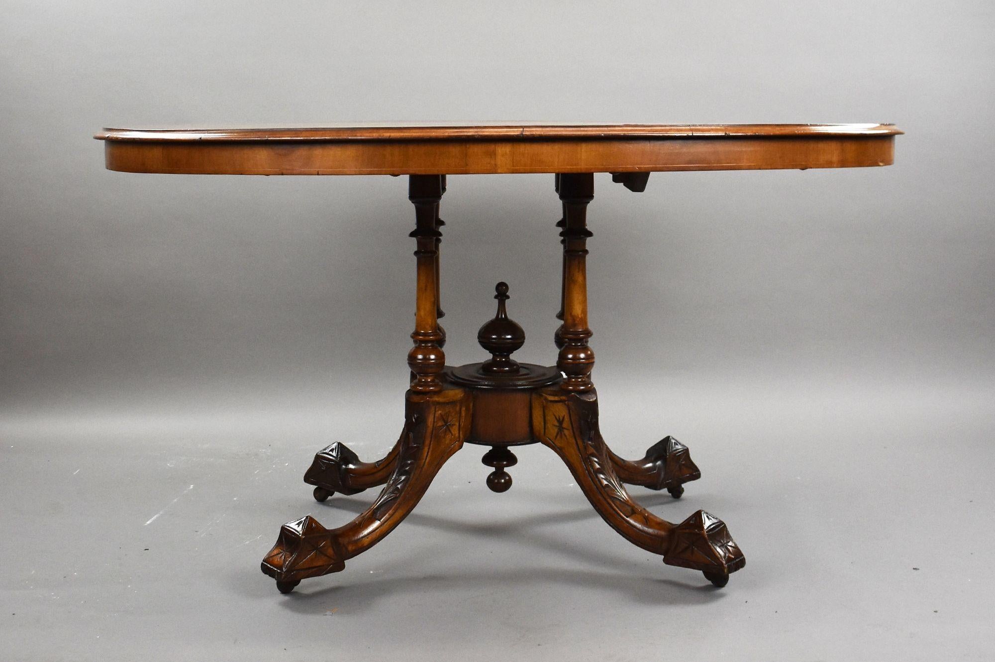 Victorian Burr Walnut Inlaid Loo Table In Good Condition For Sale In Chelmsford, Essex