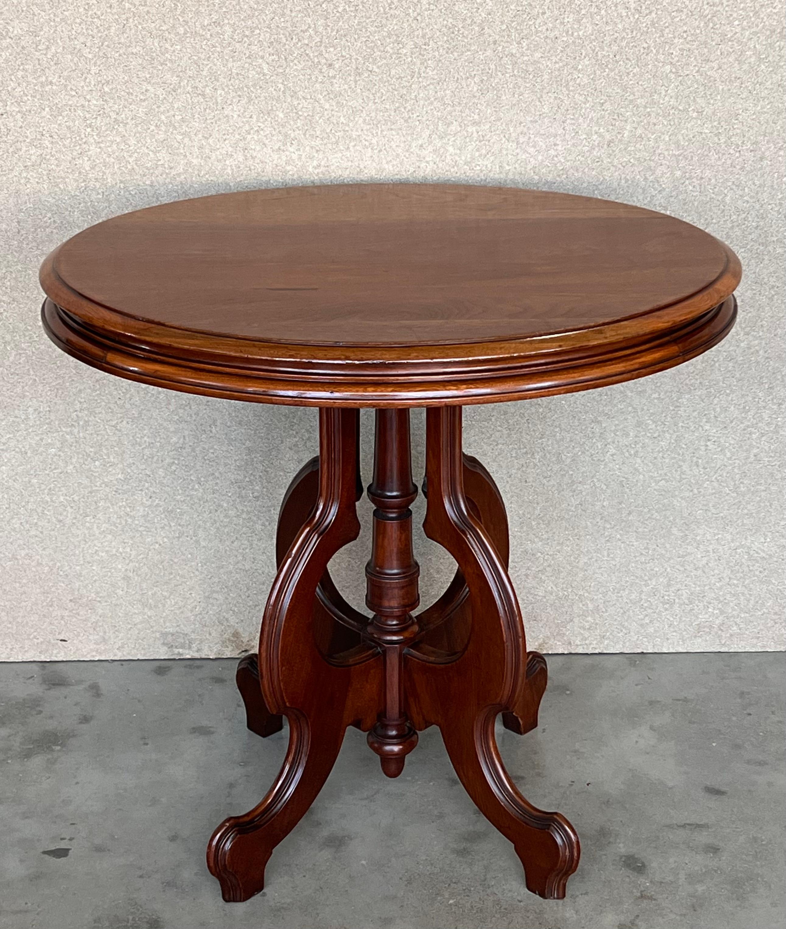 European Victorian Burr Walnut Inlaid Oval Coffee Table For Sale