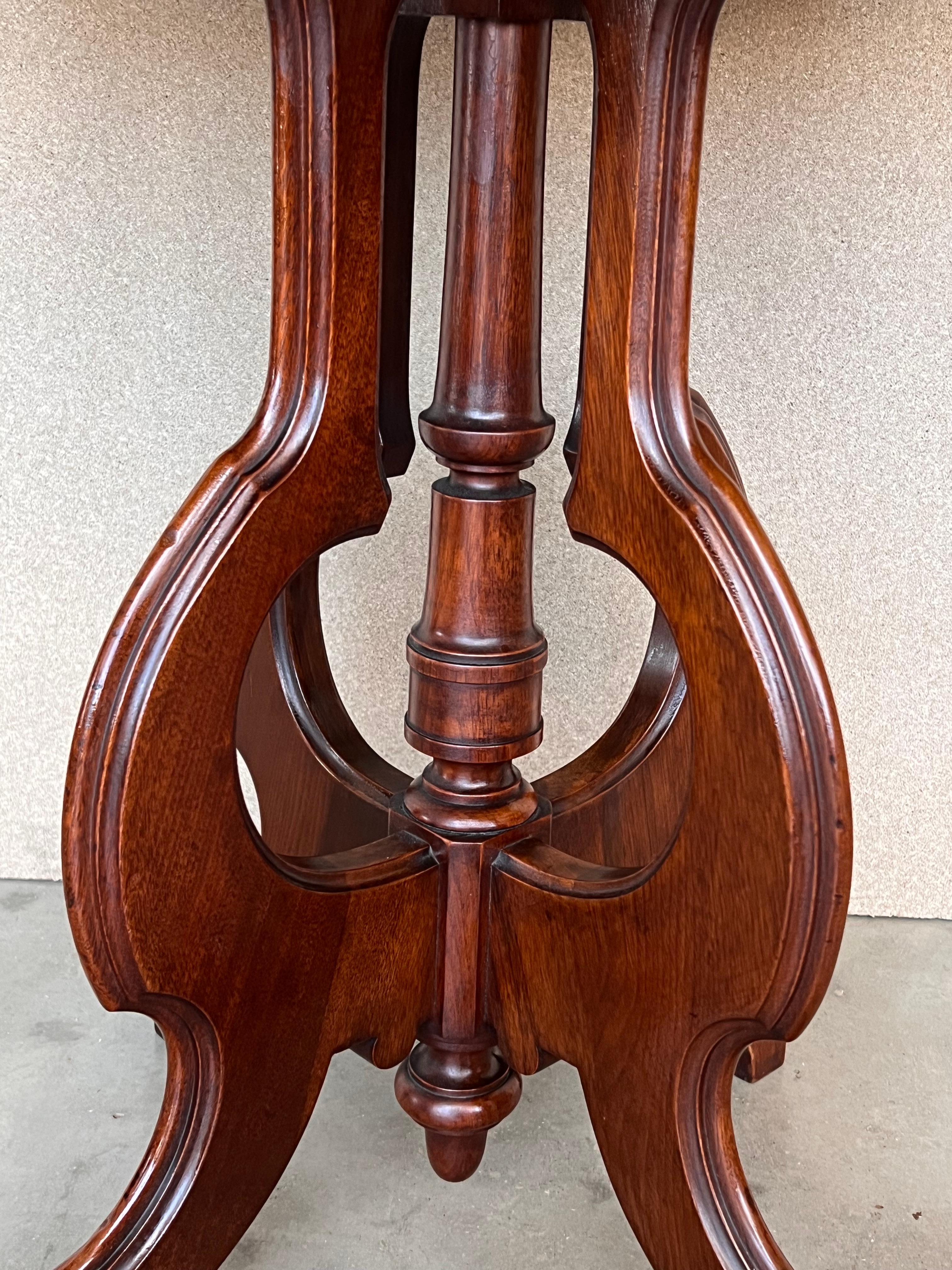 Victorian Burr Walnut Inlaid Oval Coffee Table For Sale 4