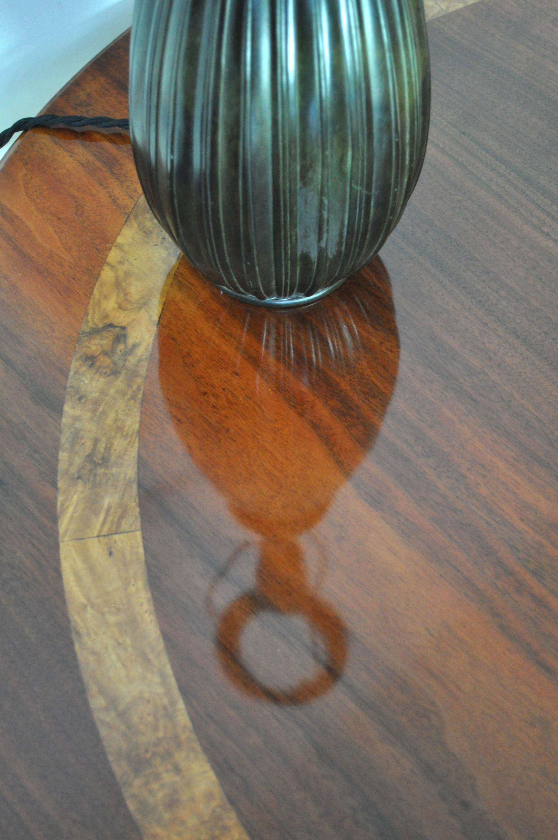 Victorian Burr Walnut, Mahogany and Ebony Circular Centre Table For Sale 2