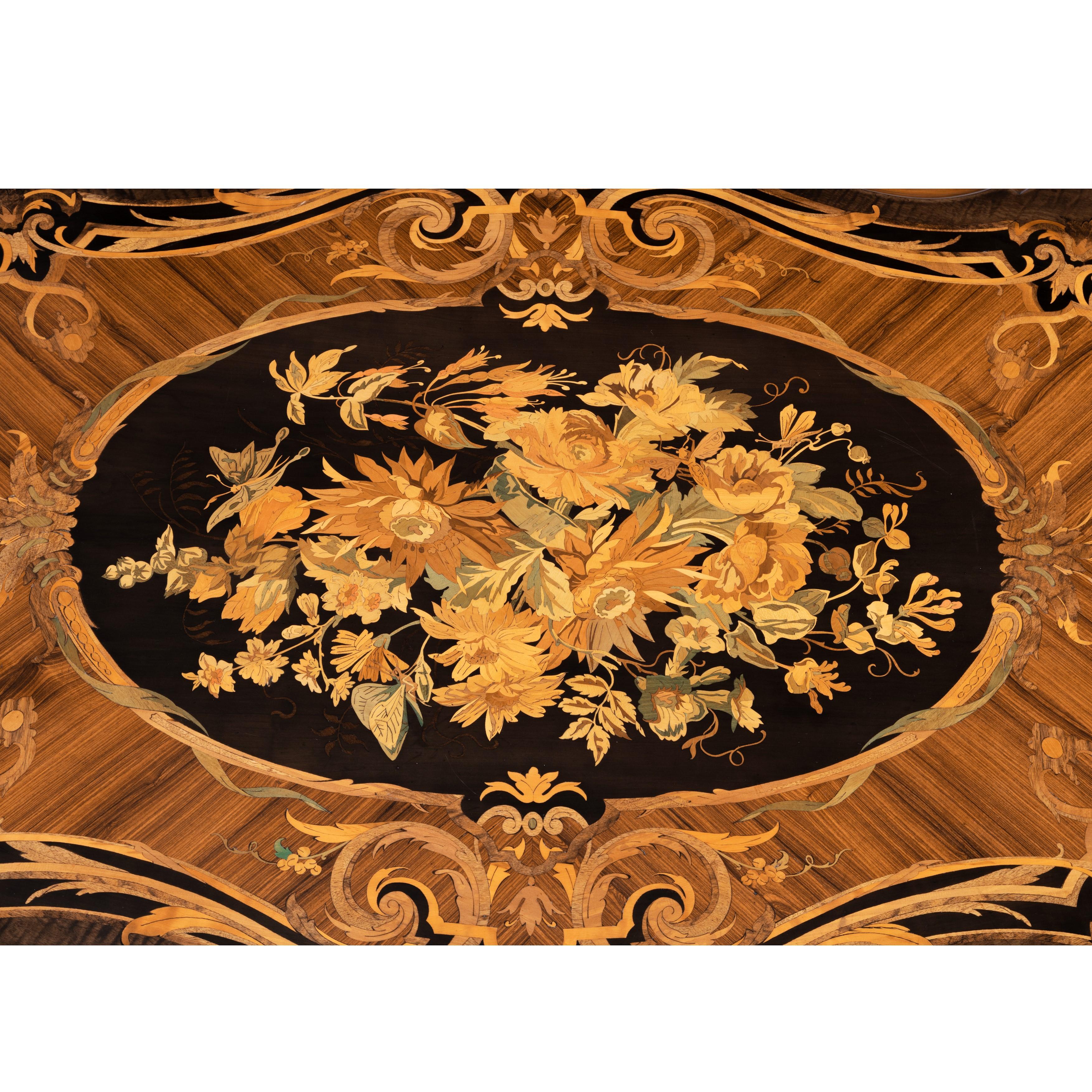 Victorian Burr Walnut Marquetry Library Table In Good Condition For Sale In Lymington, Hampshire