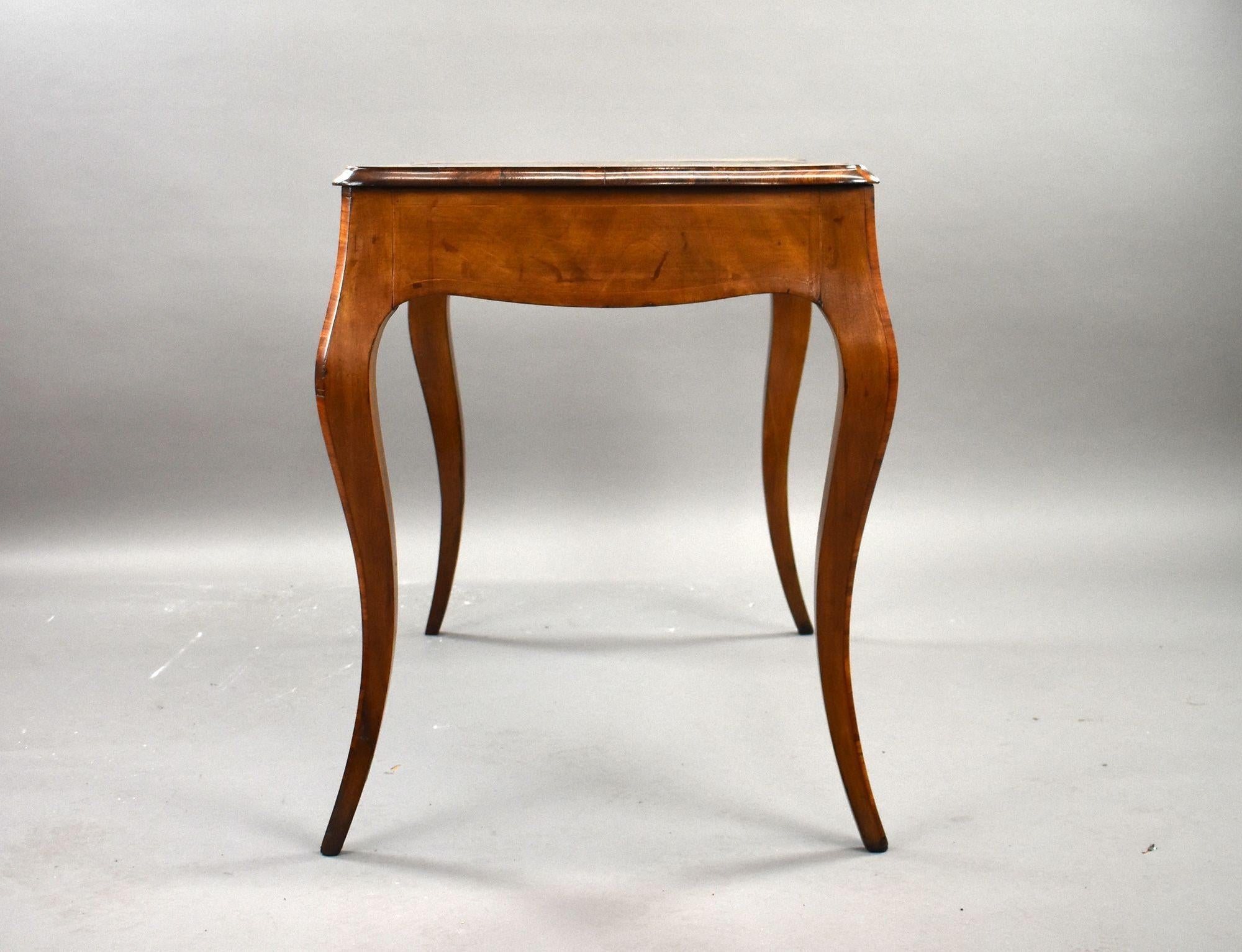 Victorian Burr Walnut & Marquetry Writing Table in vendita 1