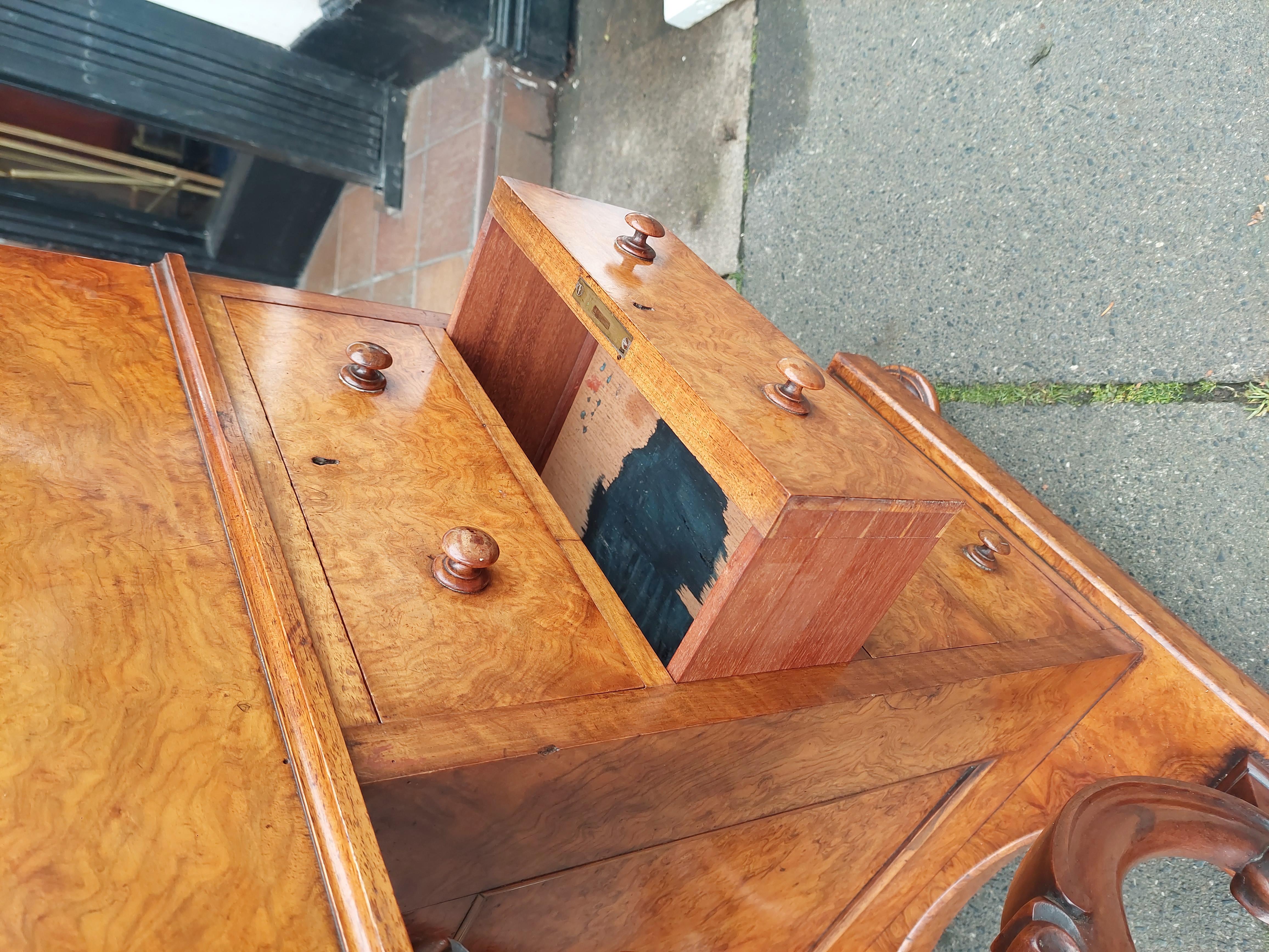 Victorian Burr Walnut Piano Top Pop Up Davenport In Good Condition For Sale In Altrincham, GB