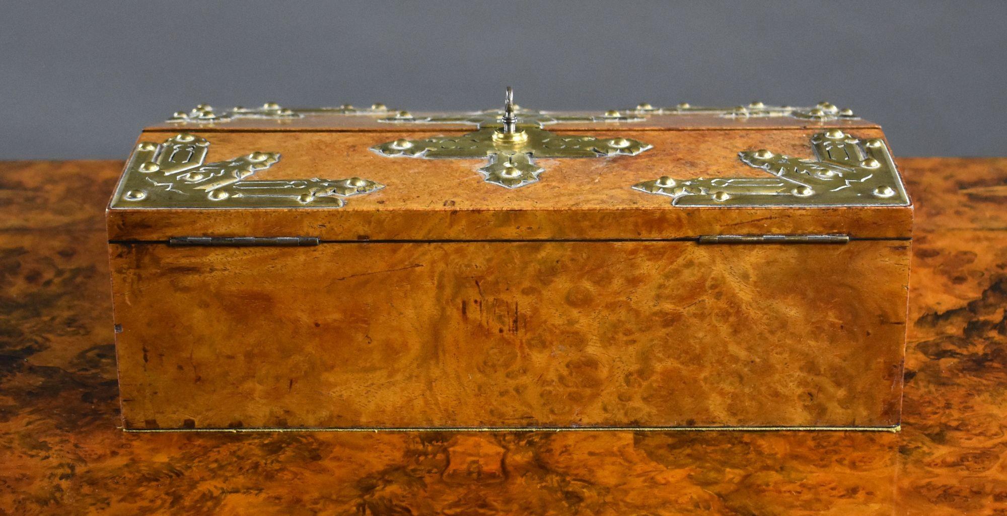 Victorian Burr Walnut Writing Slope For Sale 8