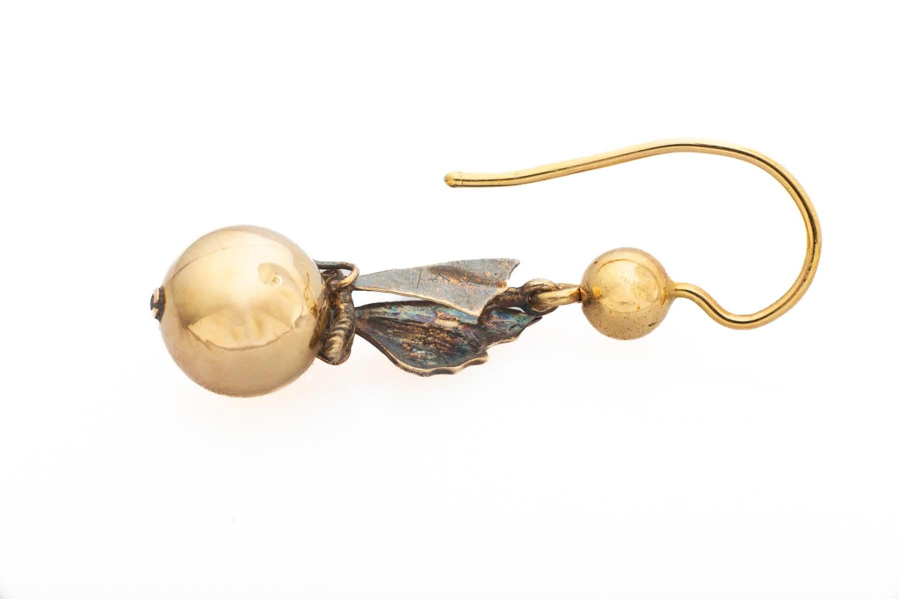 Victorian Butterfly Earrings in 15Kt Gold c. 1870 For Sale 2