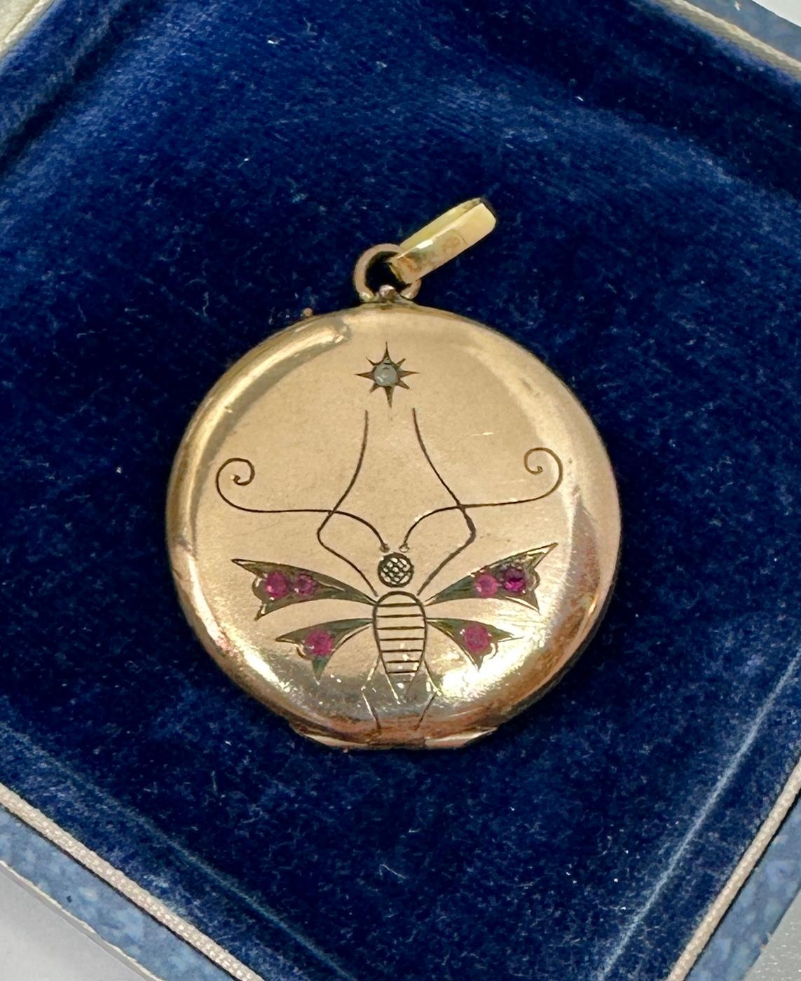 Belle Époque Collier pendentif papillon insecte bohème grenat Belle Epoque en vente