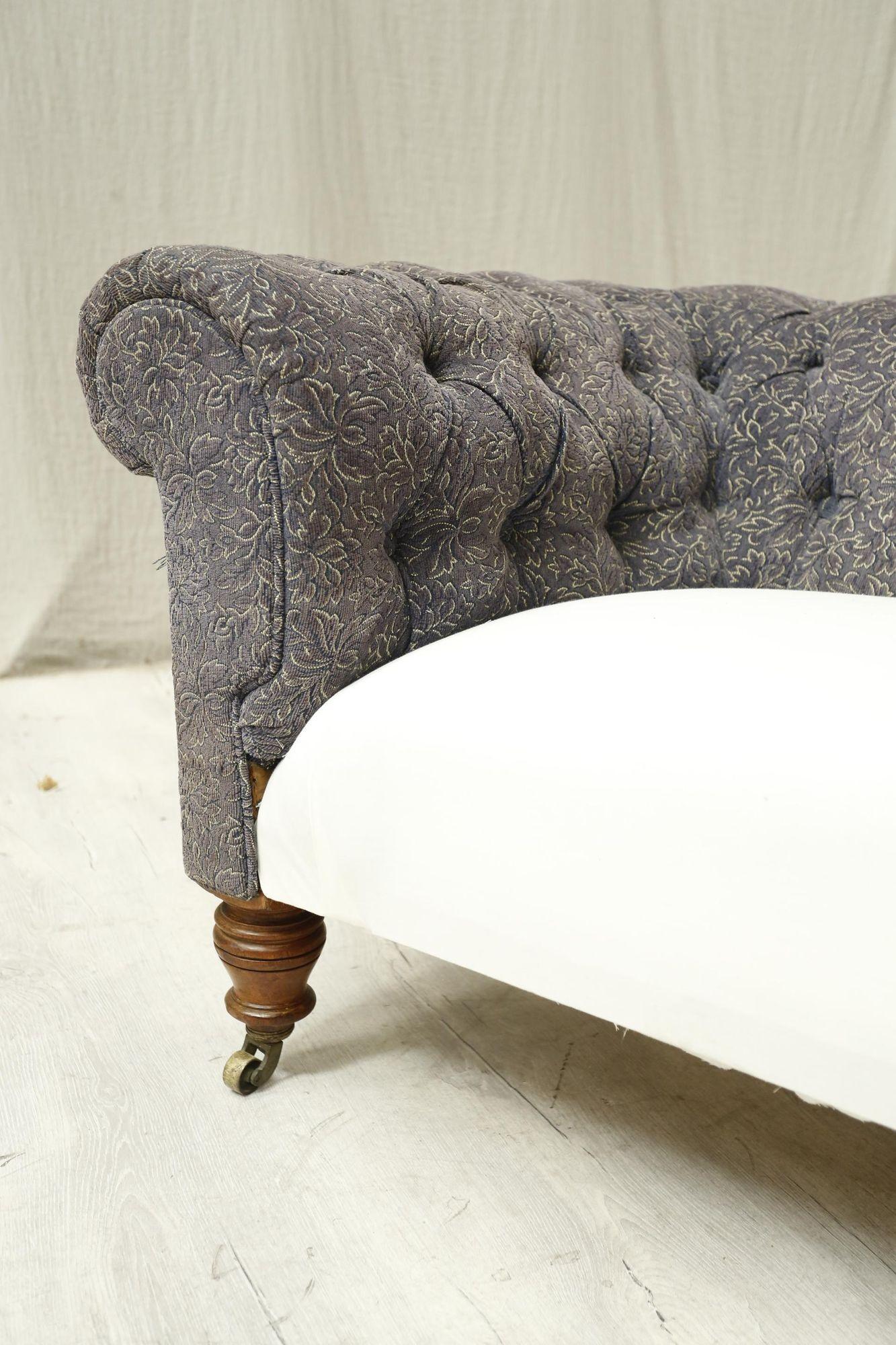 Victorian Buttoned Back Chesterfield 1