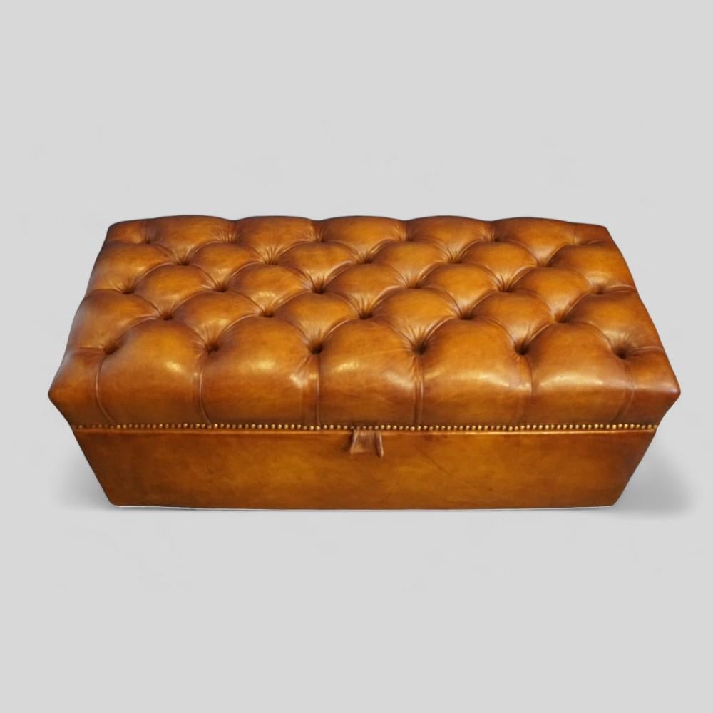 Victorian buttoned leather Ottoman 1