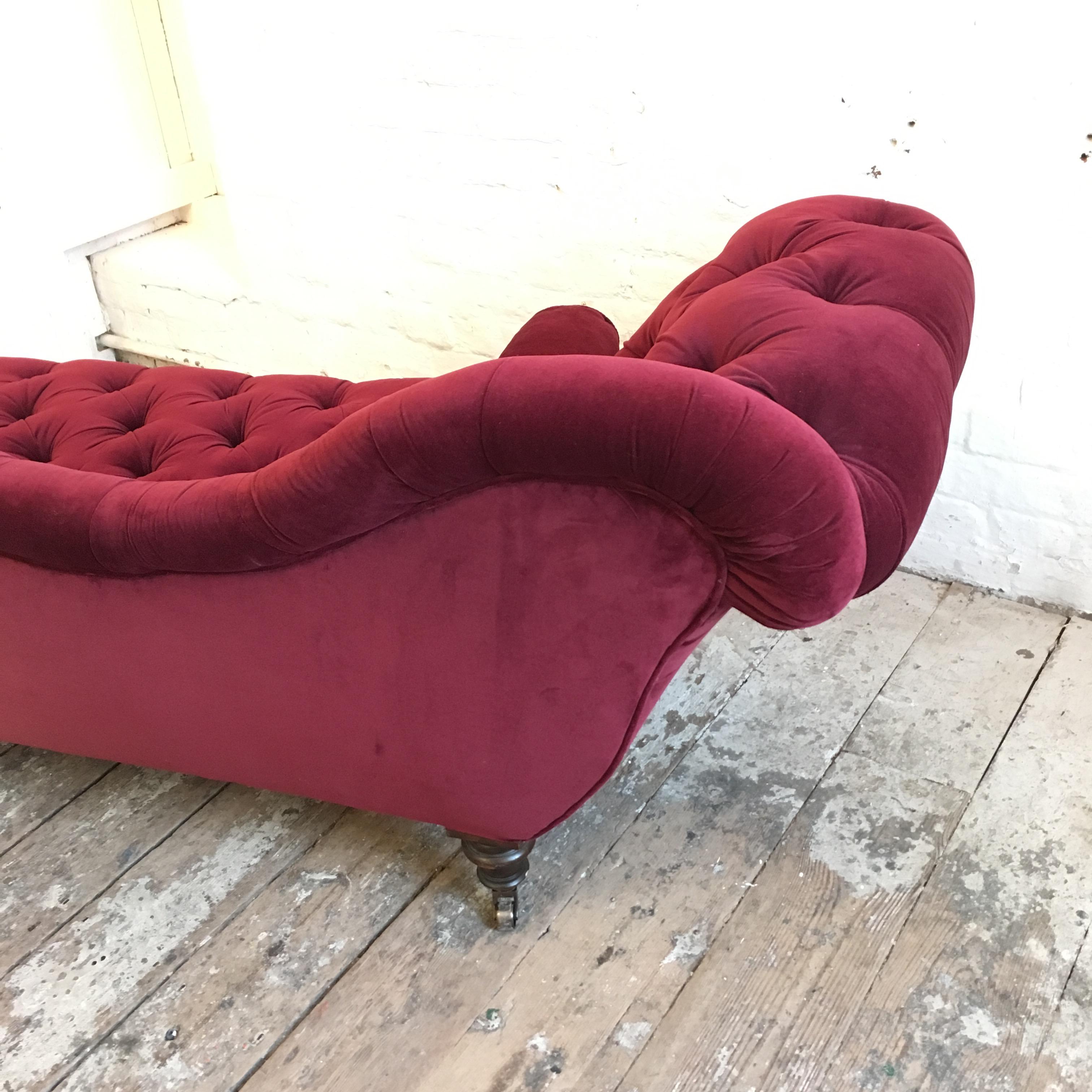 Victorian Buttoned Velvet Chaise Longue 5