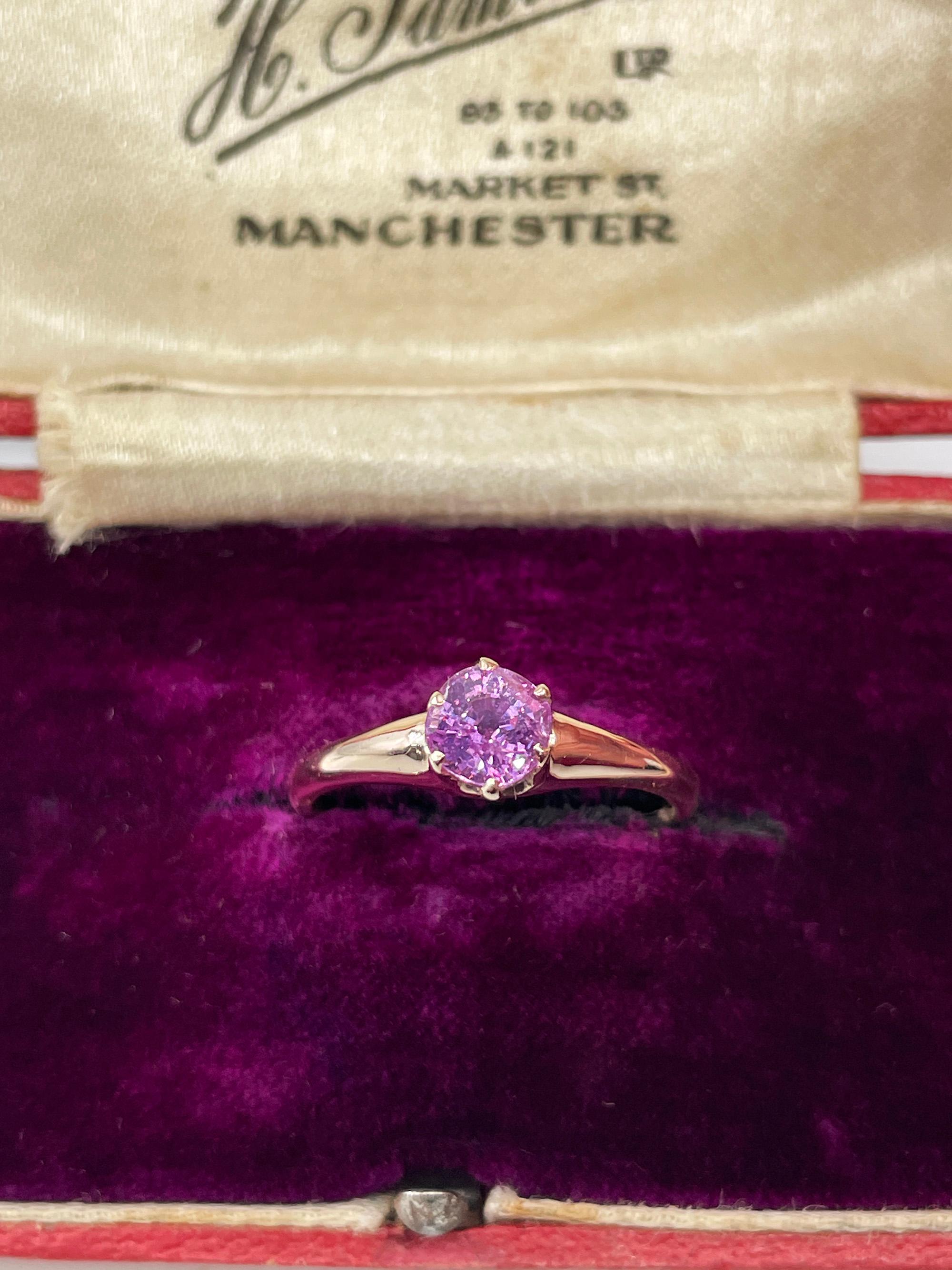 Victorian C. 1890s Antique GIA 1.09ct Pink Sapphire Solitaire 9K Rose Gold Ring For Sale 14