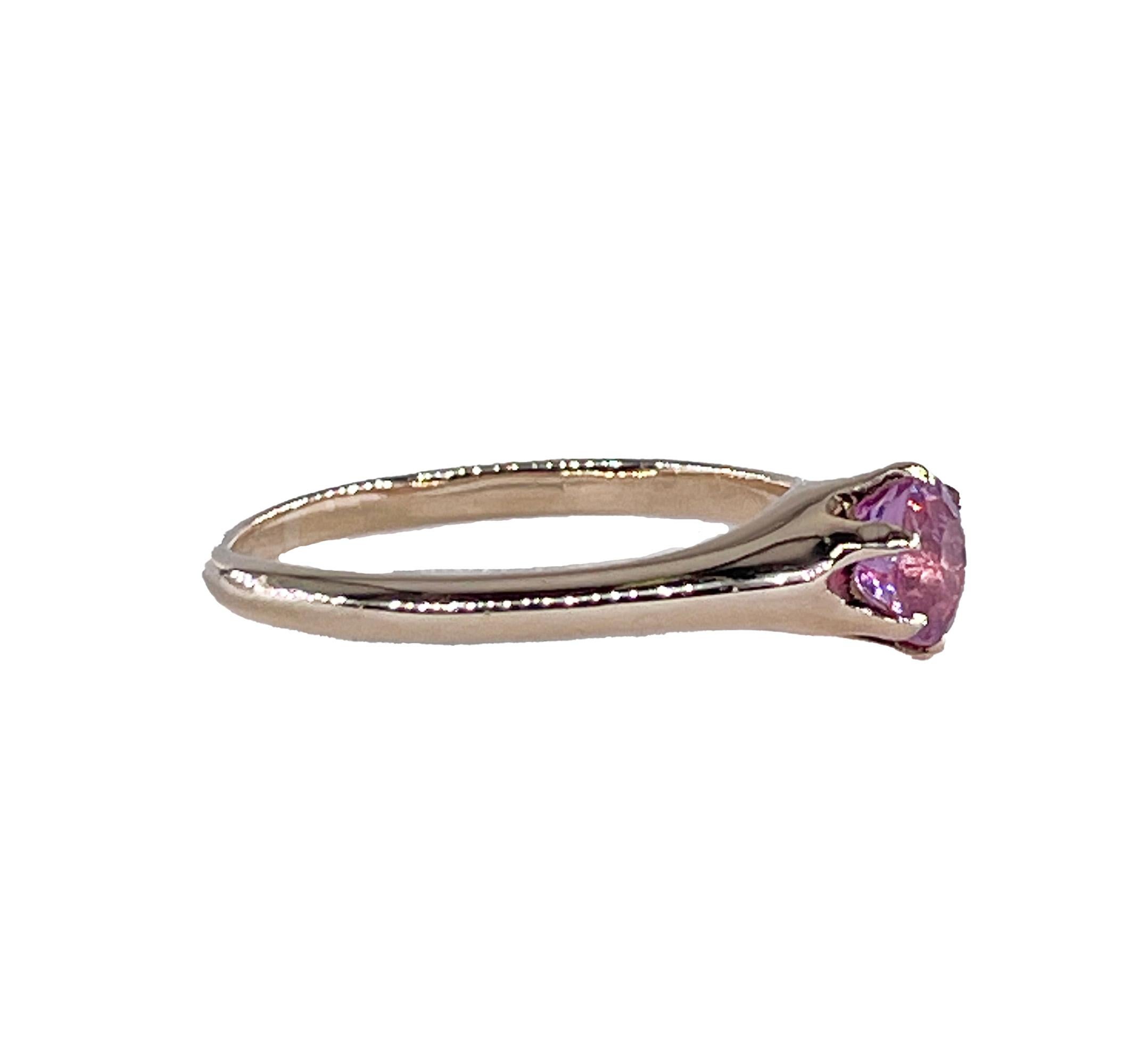 Victorian C. 1890s Antique GIA 1.09ct Pink Sapphire Solitaire 9K Rose Gold Ring In Good Condition For Sale In New York, NY