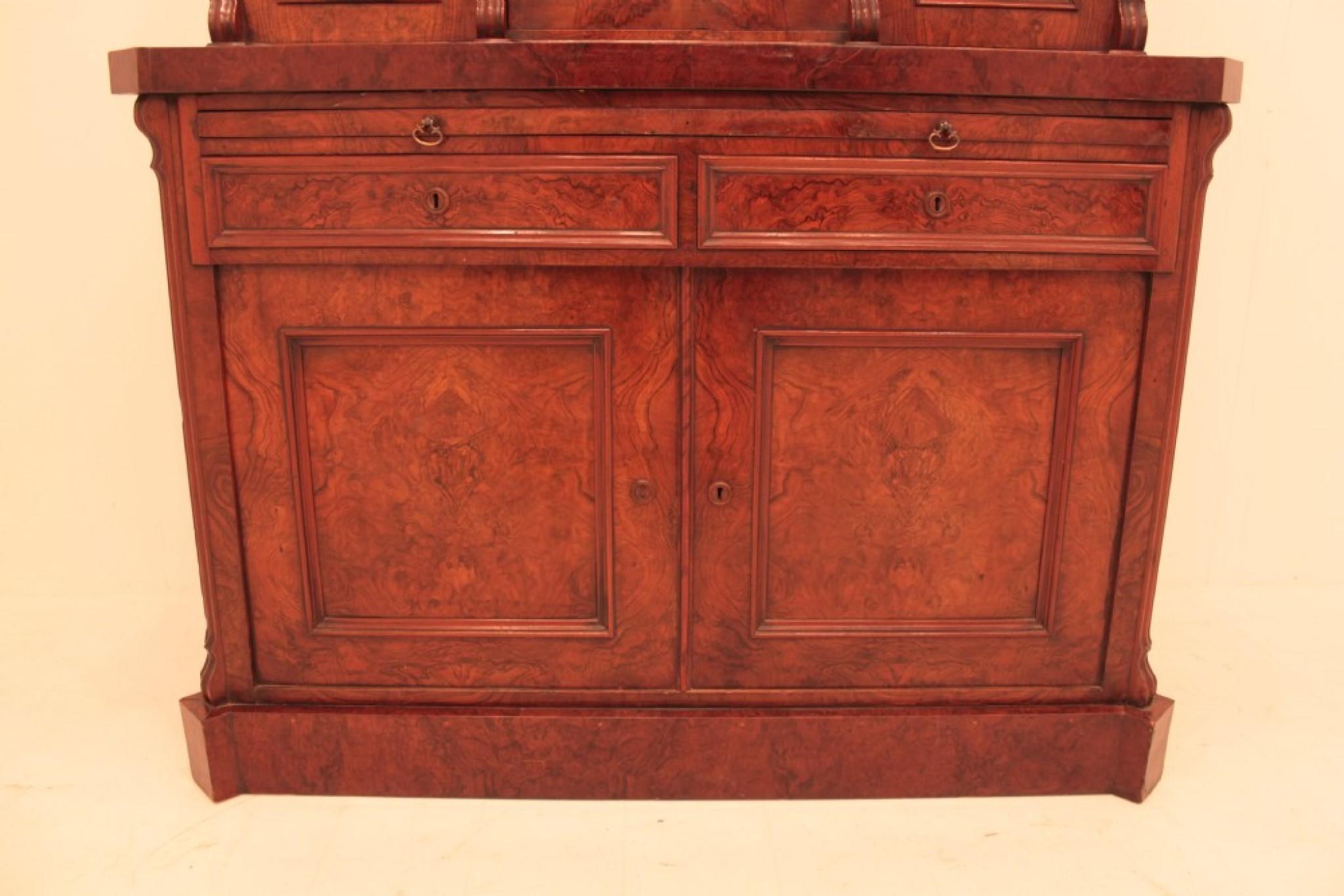 Victorien Meuble de rangement victorien - Commode ancienne en noyer, vers 1860 en vente