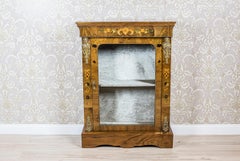 Victorian Cabinet from the 19th Century Veneered with Walnut