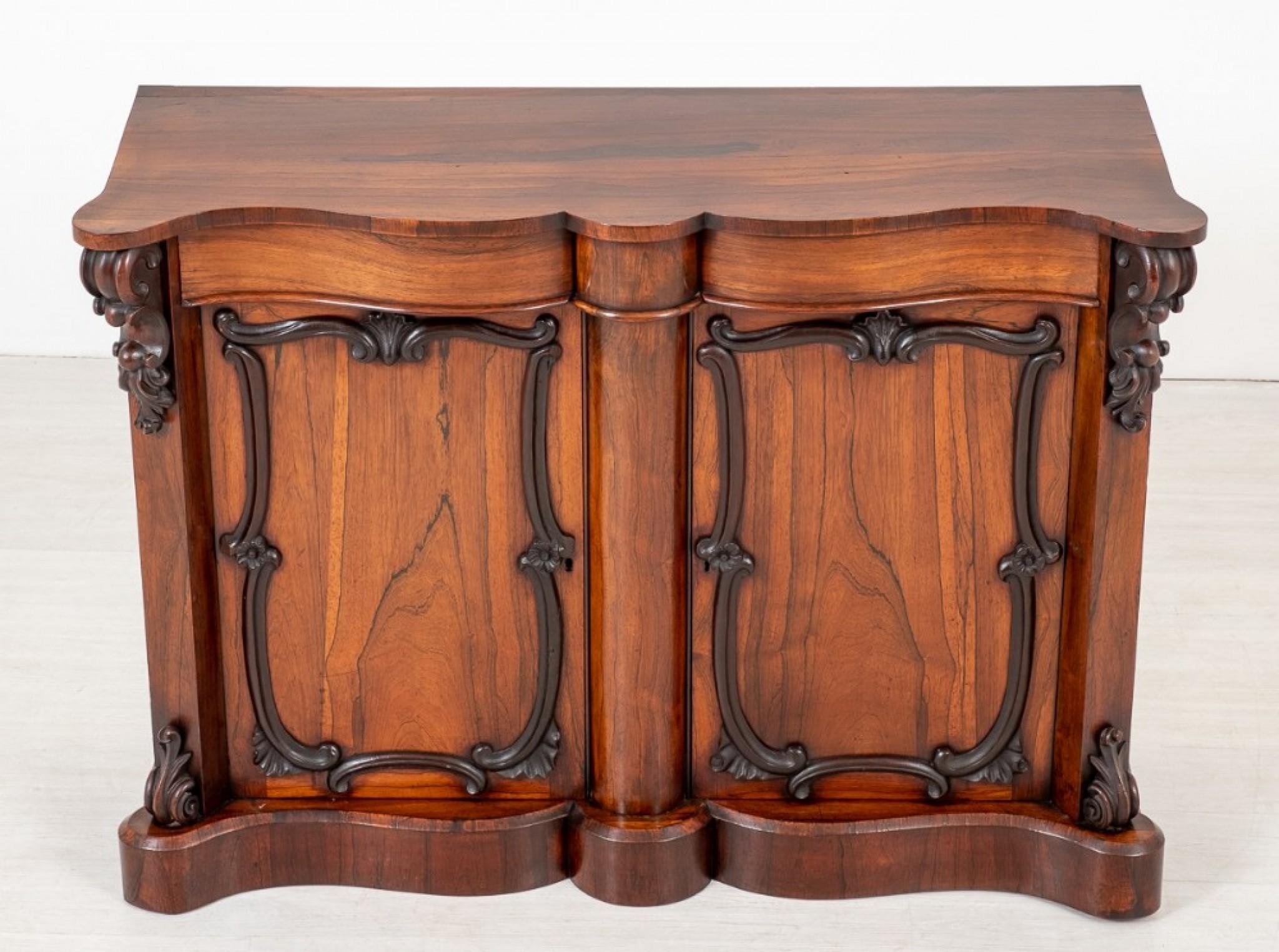 Victorian Cabinet Rosewood Sideboard, 1860 For Sale 2