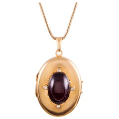 Victorian Cabochon Garnet Diamond Gold Locket