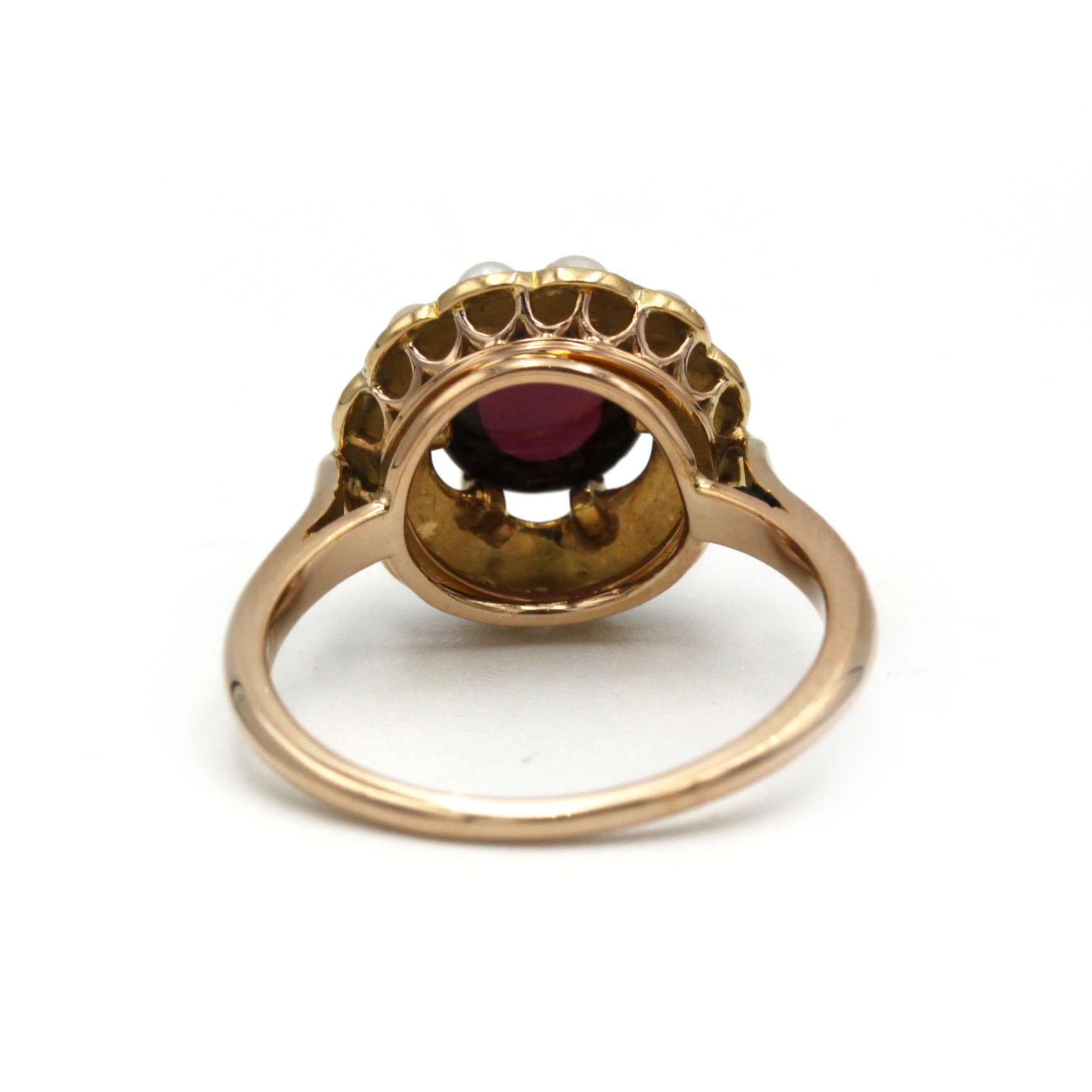 Victorian Cabochon Garnet & Seed Pearl Cluster Ring in 18K Yellow Gold For Sale 1