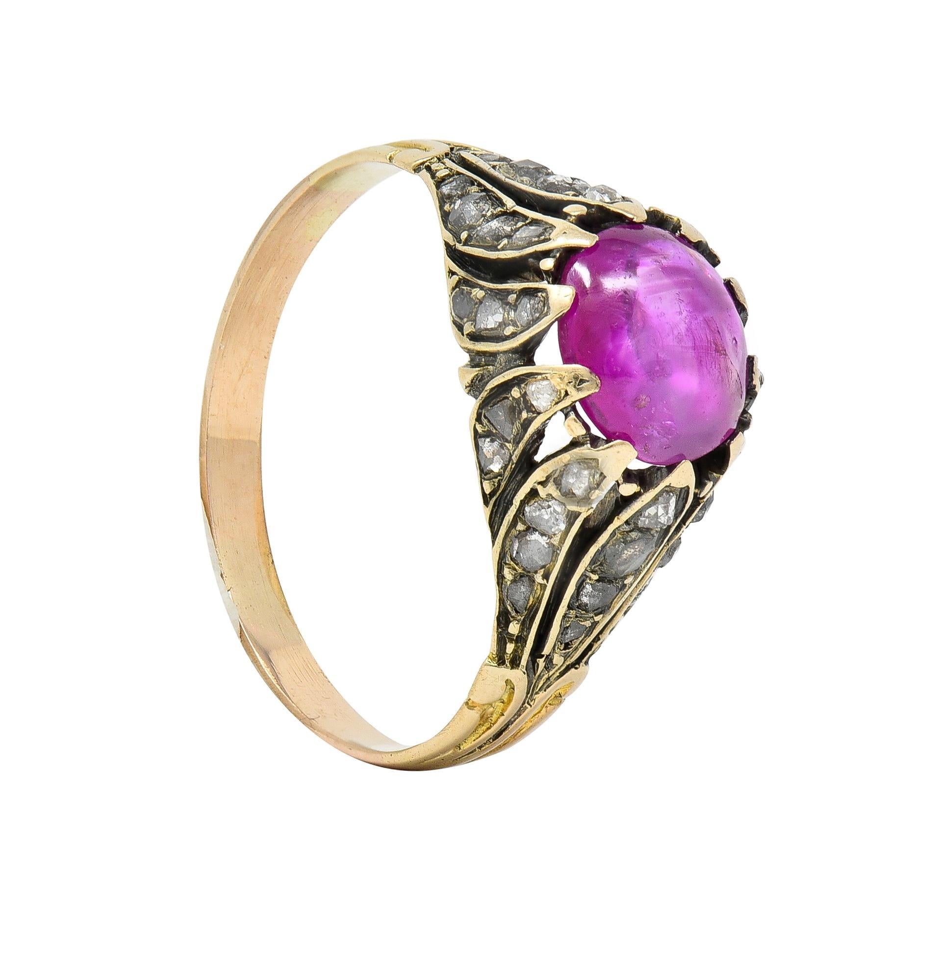 Antiker viktorianischer Cabochon Rubin Diamant 14 Karat Gelbgold Blattwerk-Ring im Angebot 5