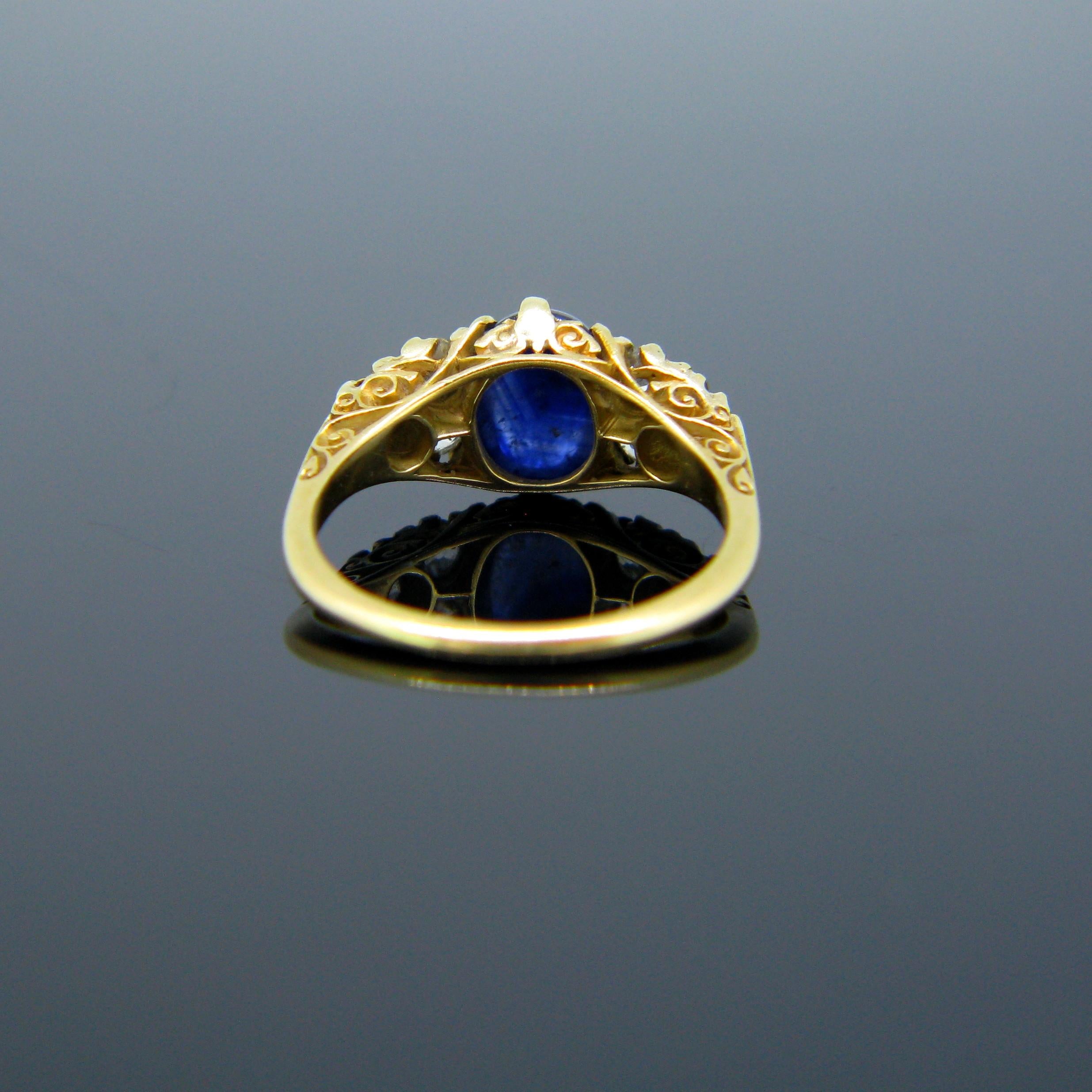 Victorian Cabochon Sapphire Old Cut Diamonds Yellow Gold Ring In Good Condition In London, GB