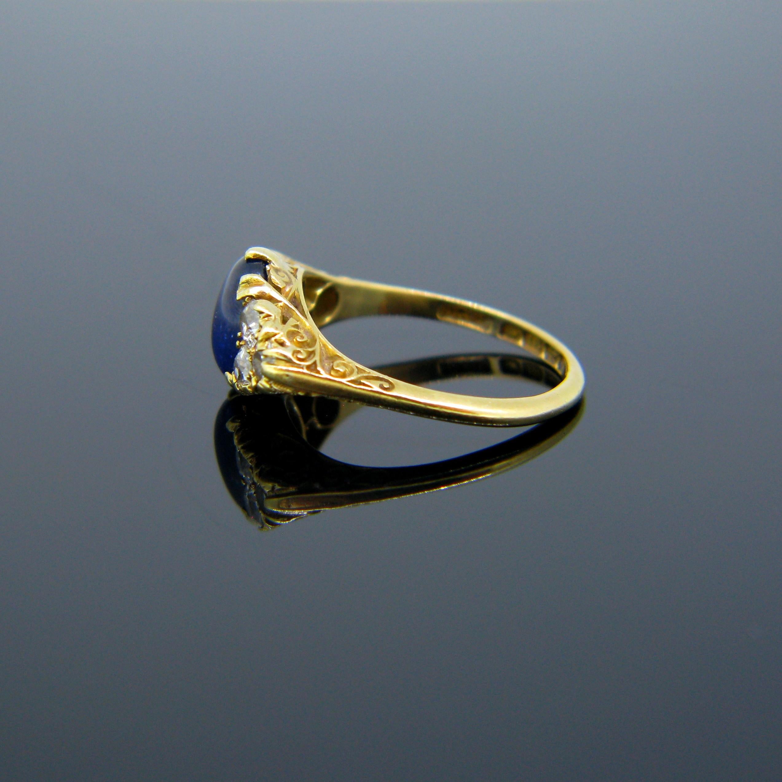 Women's or Men's Victorian Cabochon Sapphire Old Cut Diamonds Yellow Gold Ring