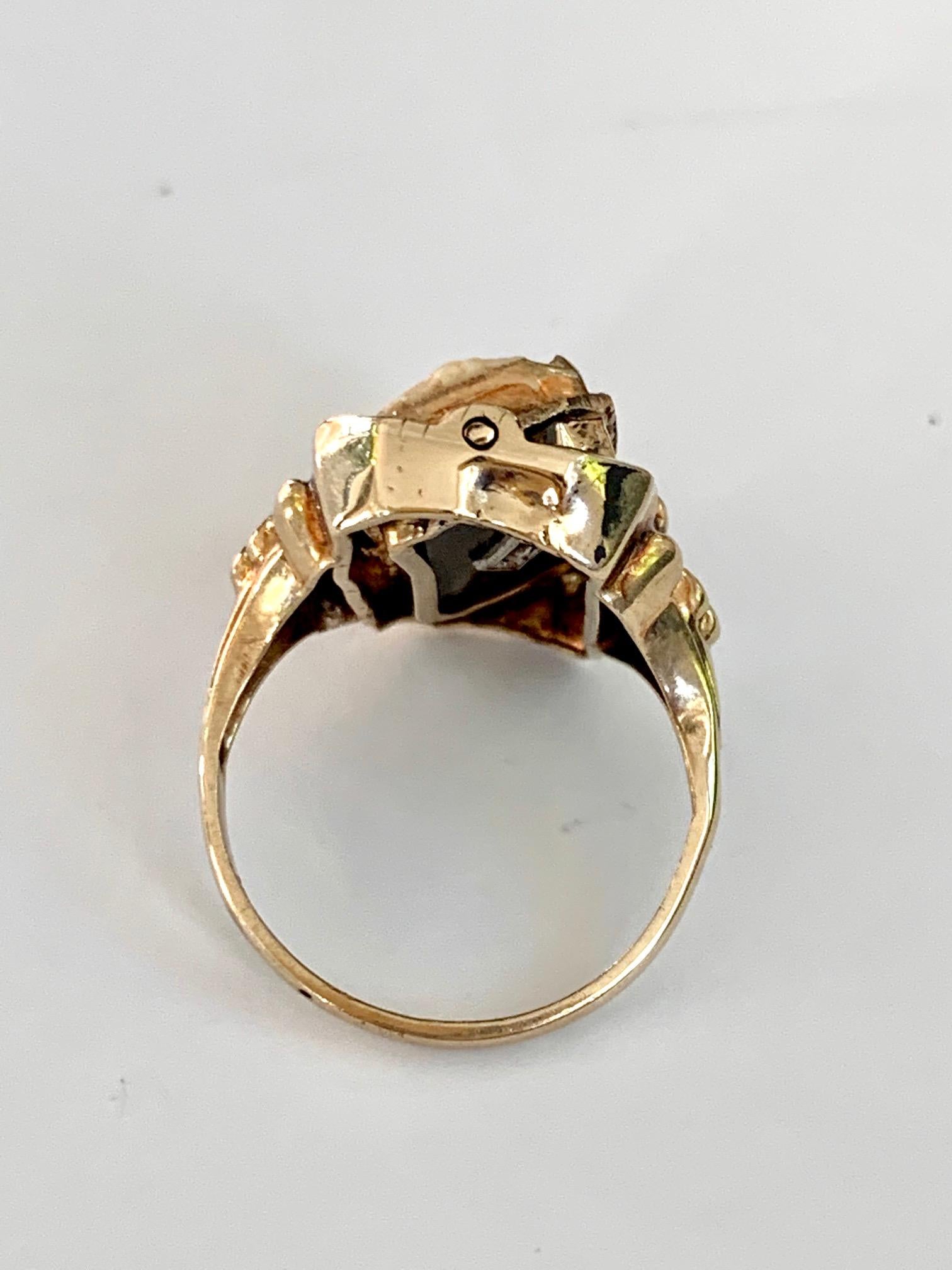 Victorian Cameo and Black Onyx Reversible Mourning 10 Karat Yellow Gold Ring In Good Condition In St. Louis Park, MN
