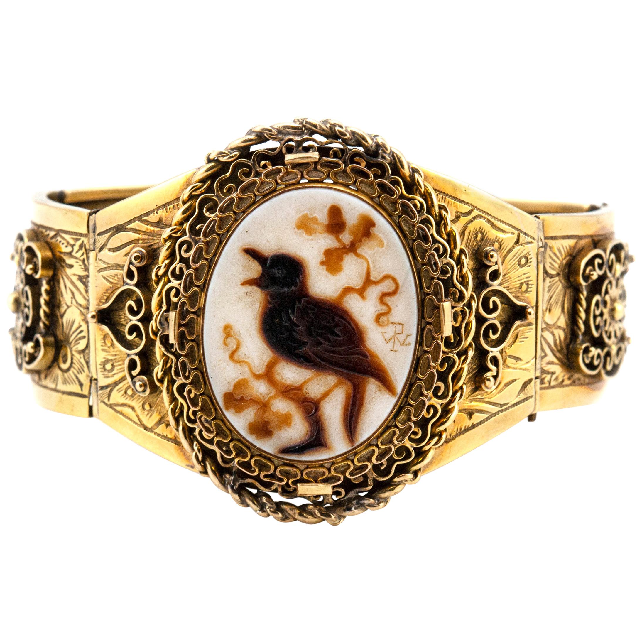Victorian Cameo Bird Detailed Gold Bracelet