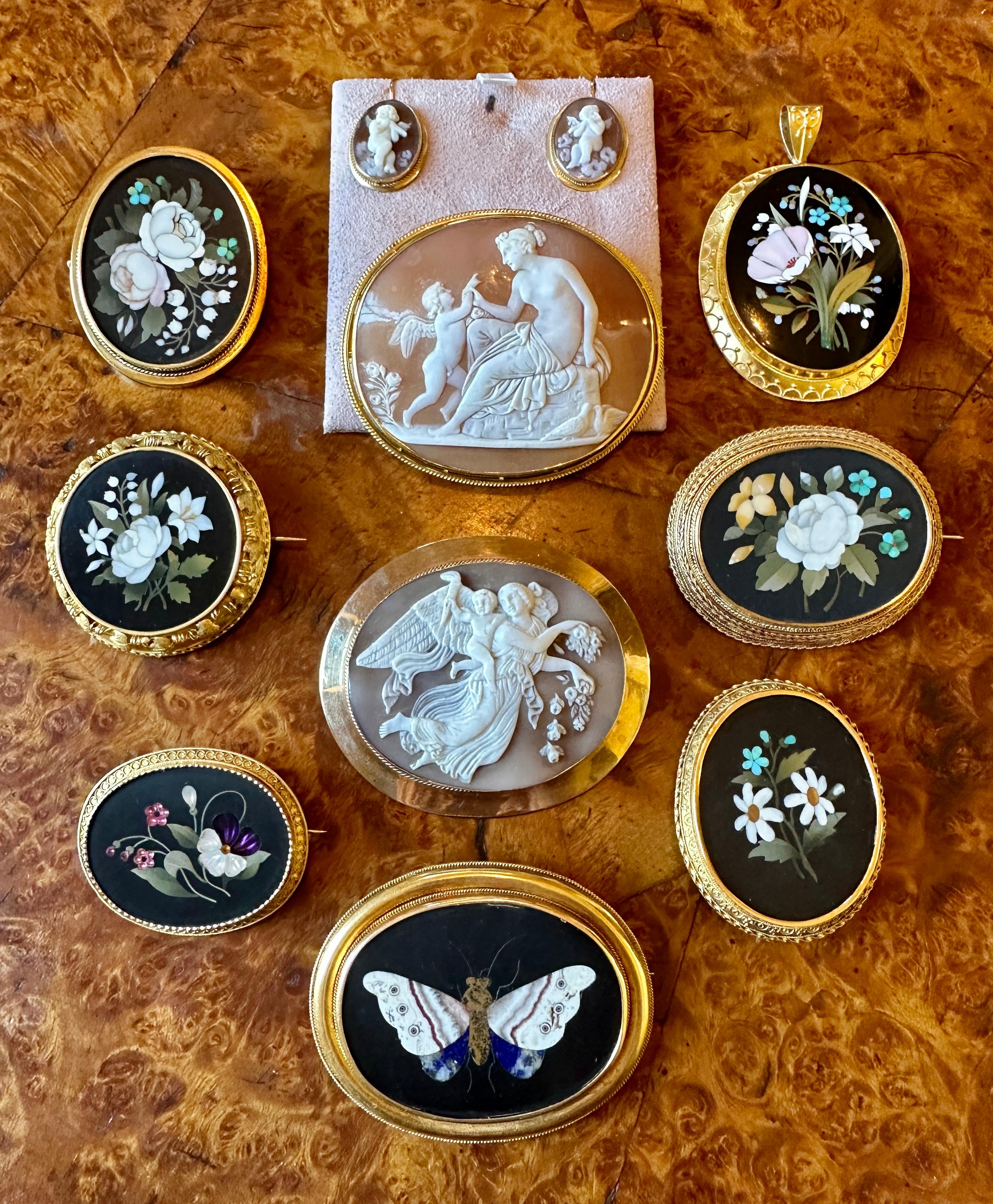 Victorian Cameo Bracelet 14 Karat Gold Neoclassical Goddess Maiden Circa 1860 For Sale 8