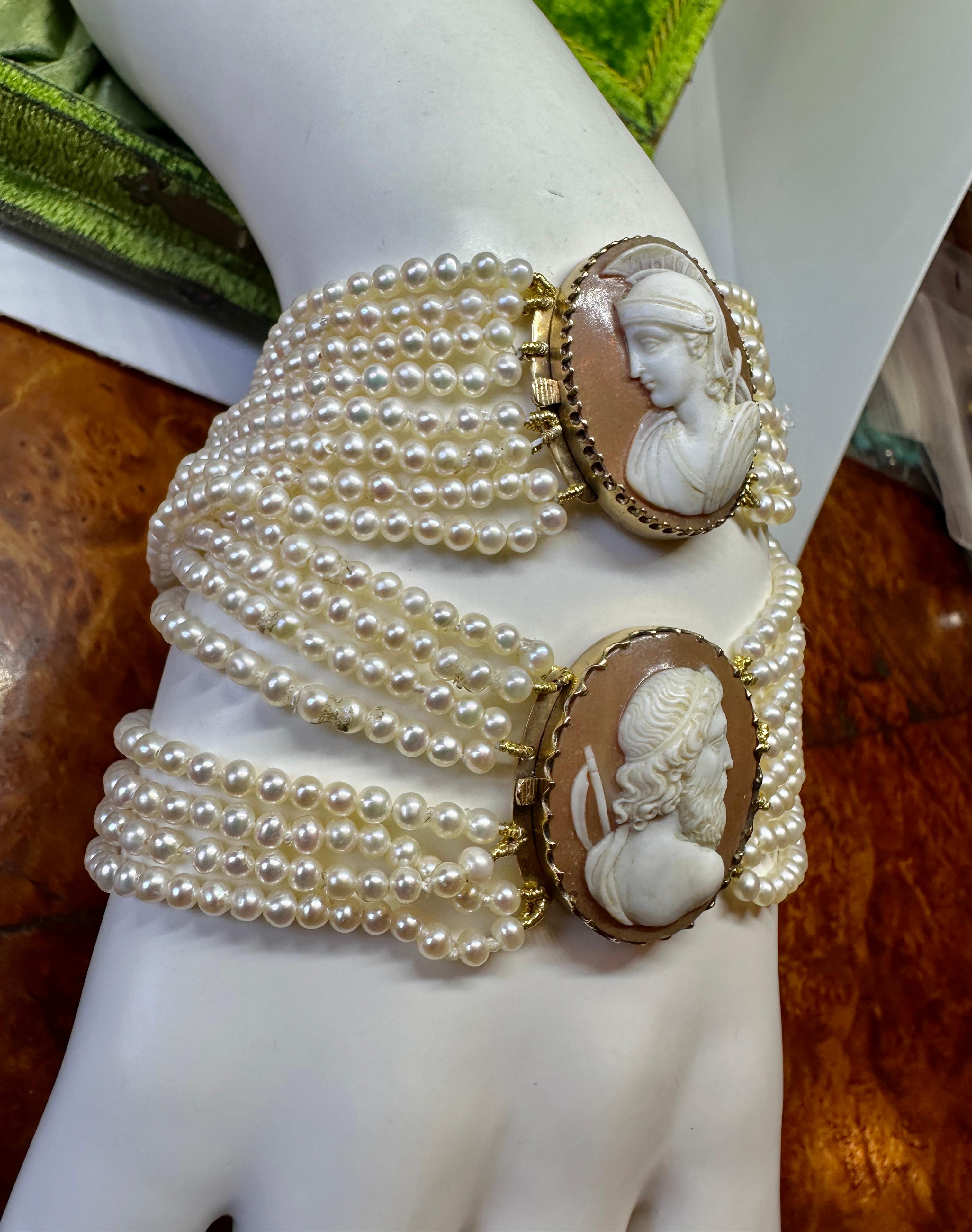 Bracelets Victoriens en Camée Or Perle Zeus Athéna Déesse Néoclassique Circa 1860 en vente 4