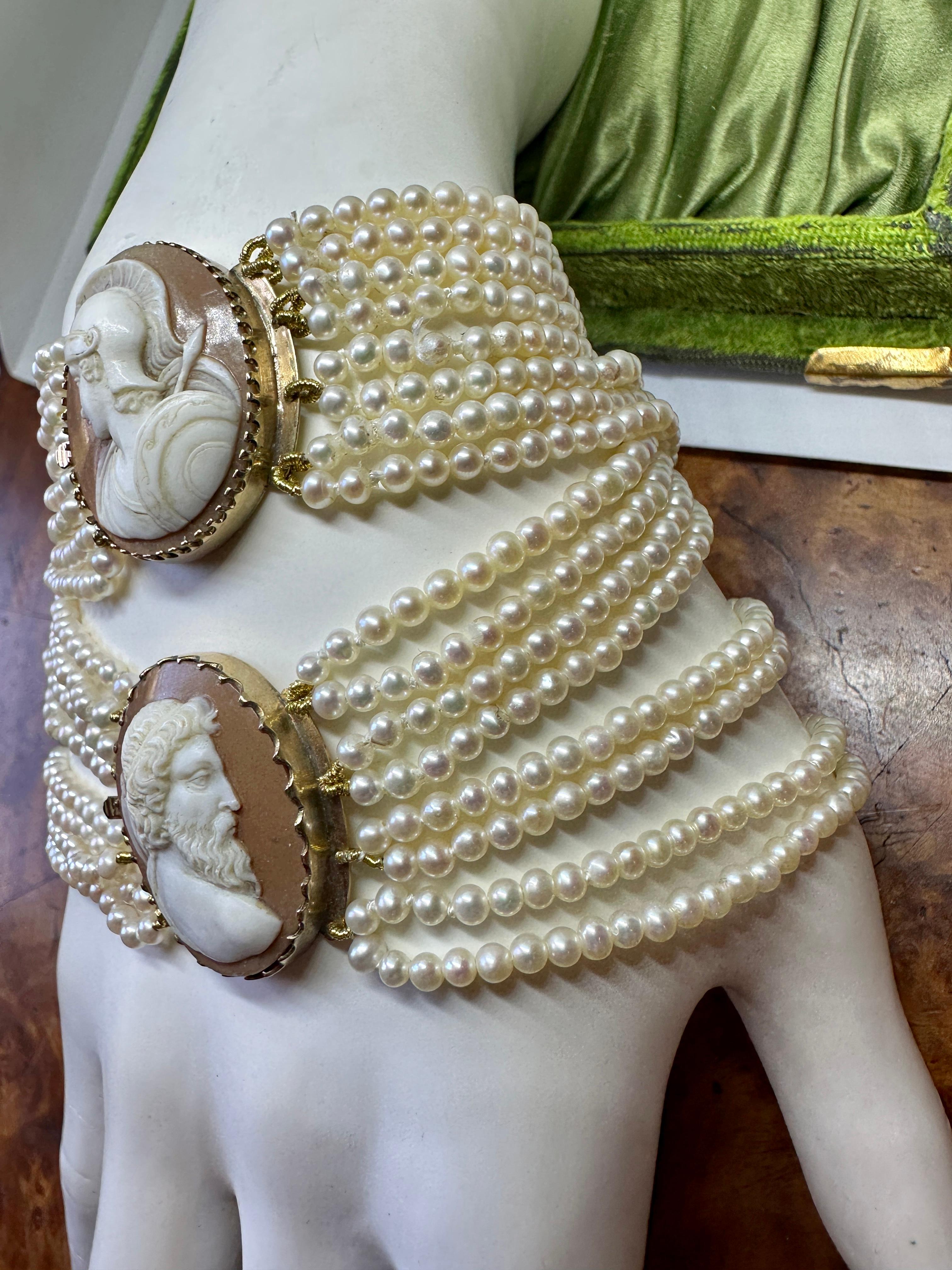 Bracelets Victoriens en Camée Or Perle Zeus Athéna Déesse Néoclassique Circa 1860 en vente 5