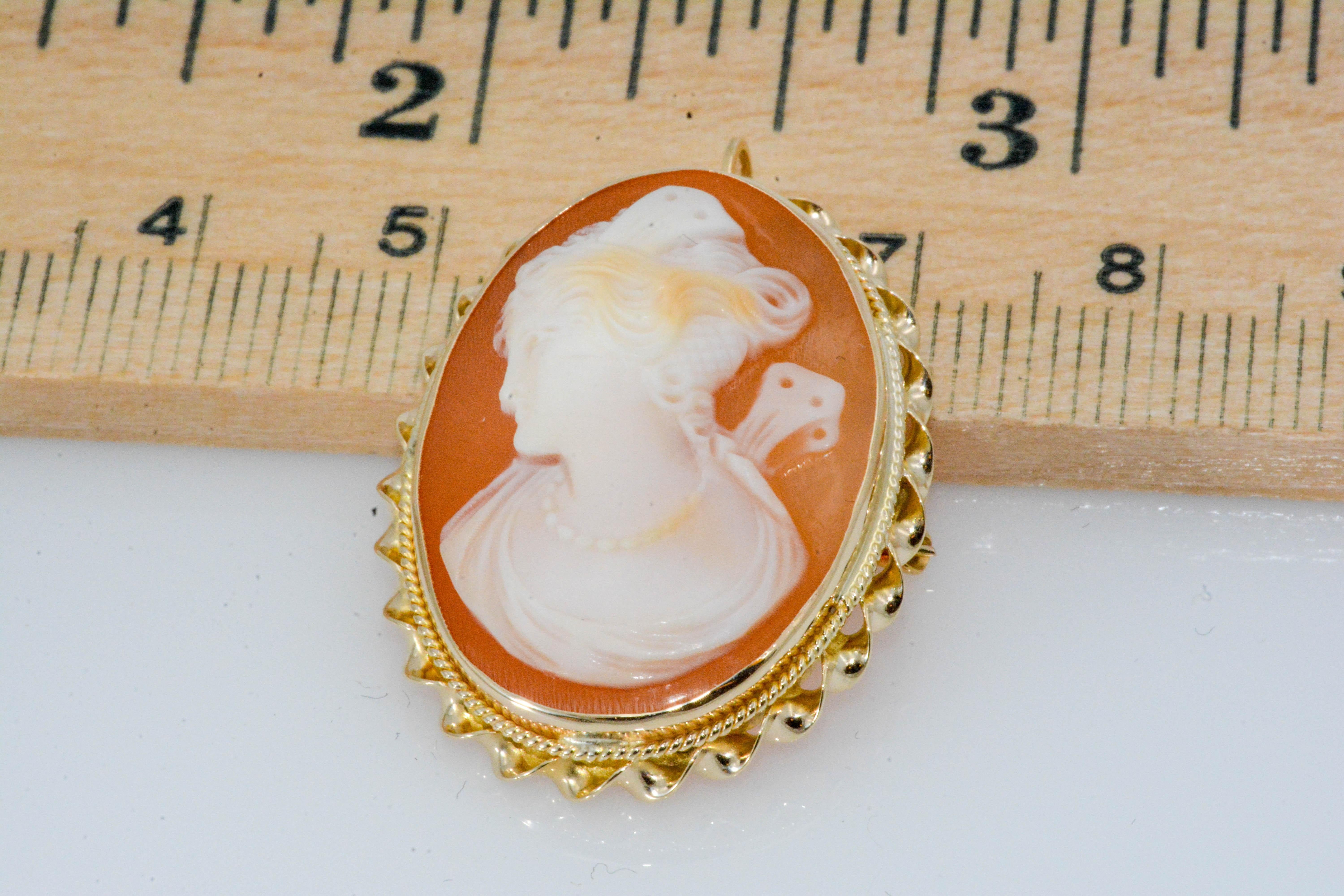 Victorian Cameo Brooch 10 Karat Yellow Gold 2