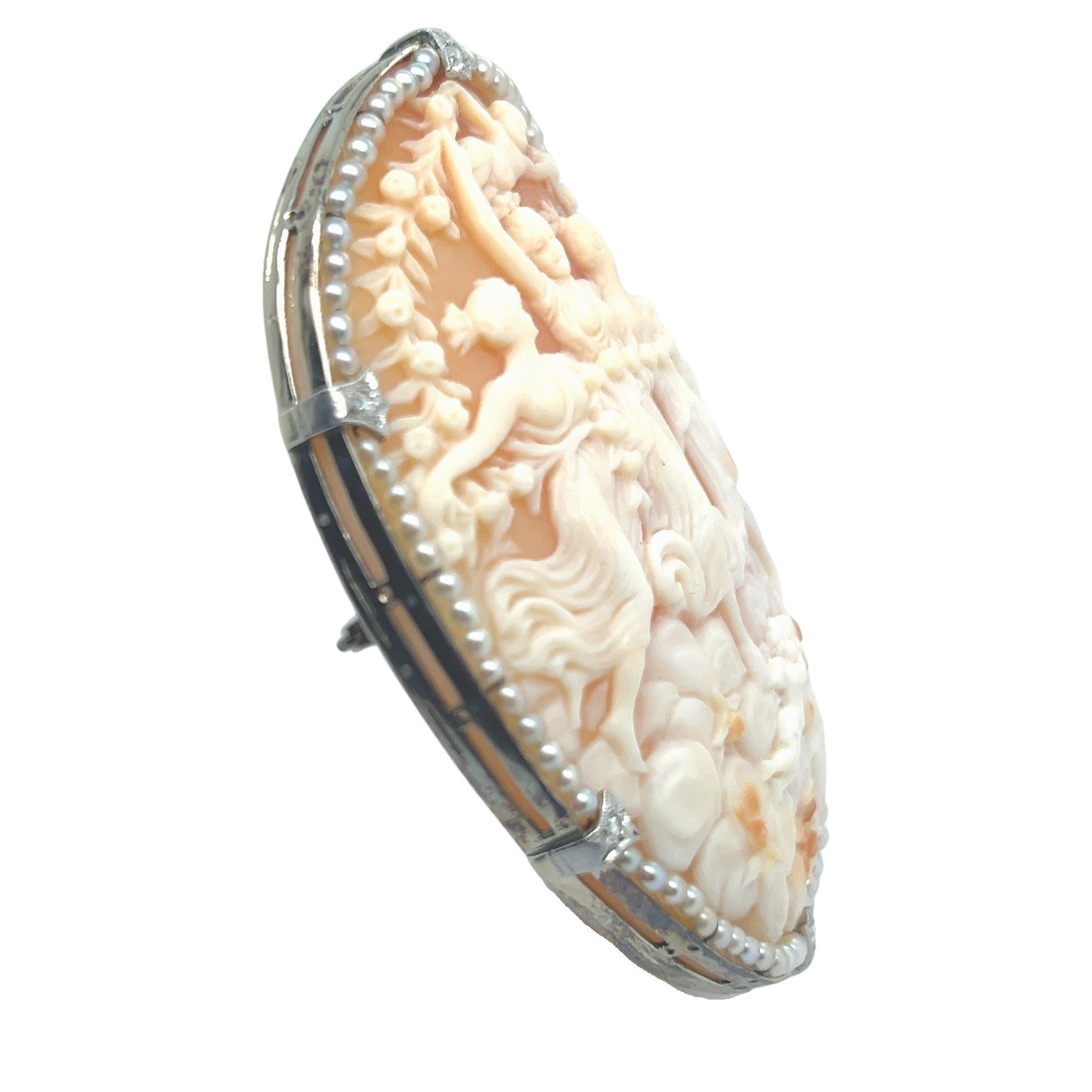 Victorian Cameo Brooch with Pearls & Damonds in Platinum For Sale 2