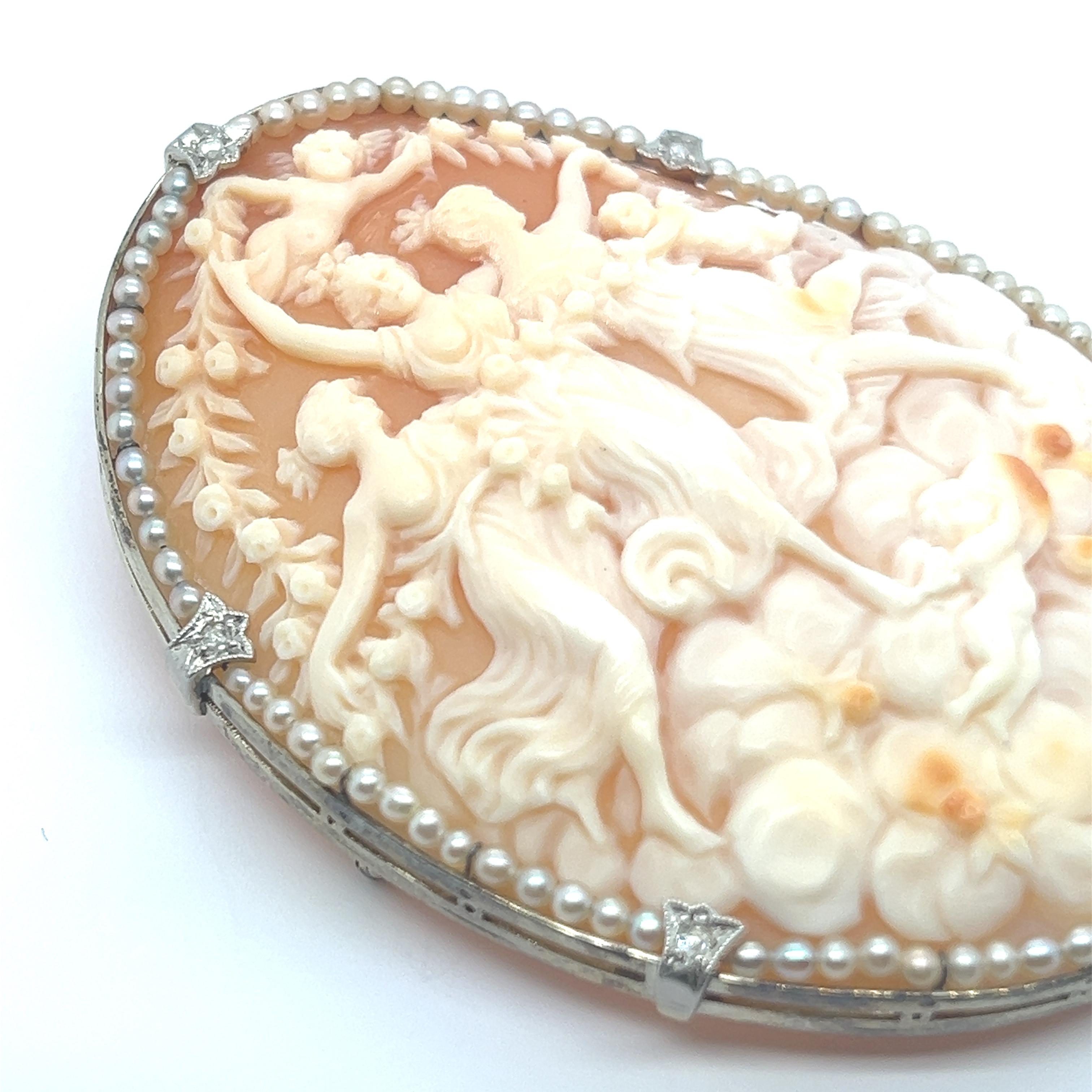 Victorian Cameo Brooch with Pearls & Damonds in Platinum For Sale 4