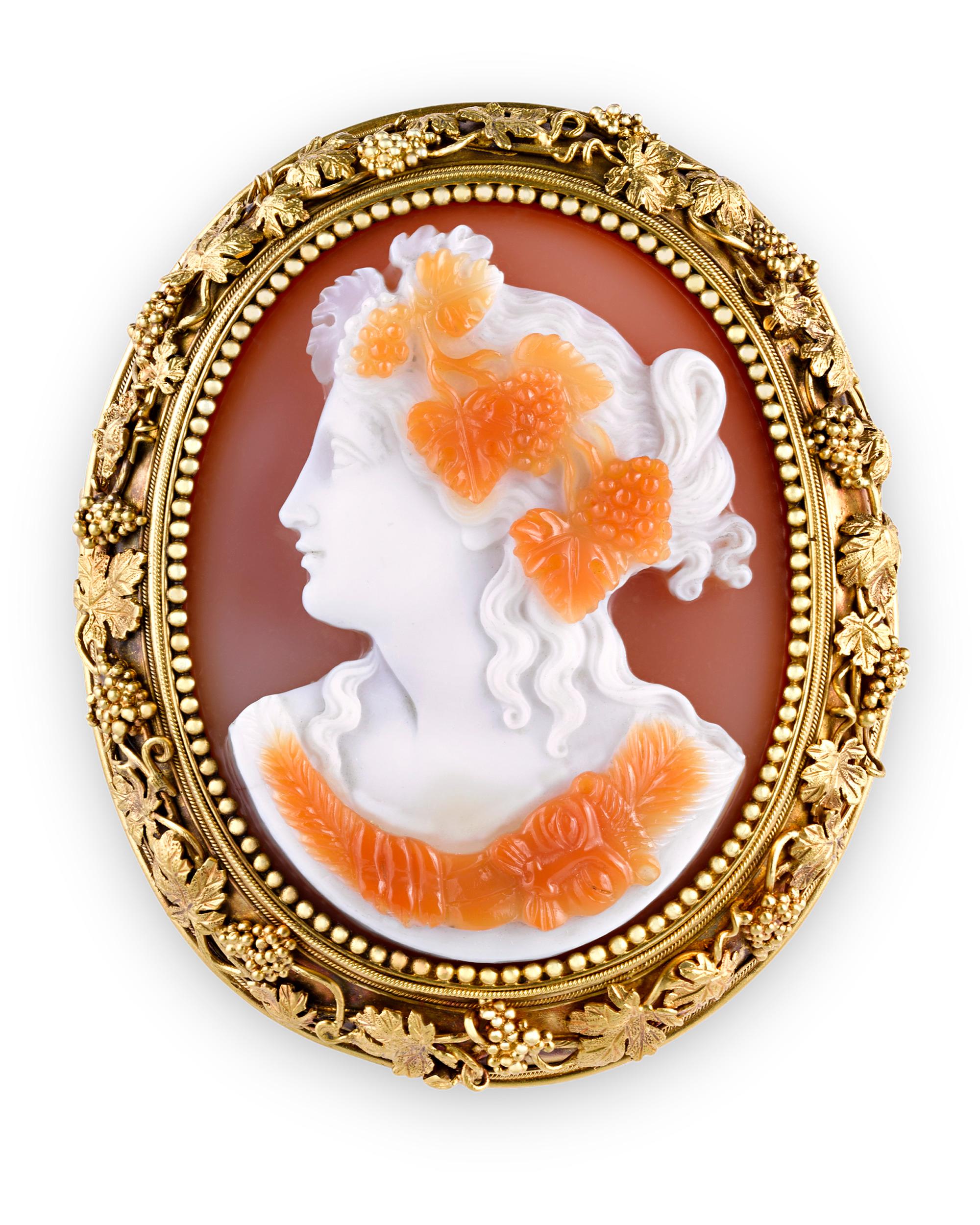 Victorian Cameo Jewelry Suite In Excellent Condition In New Orleans, LA