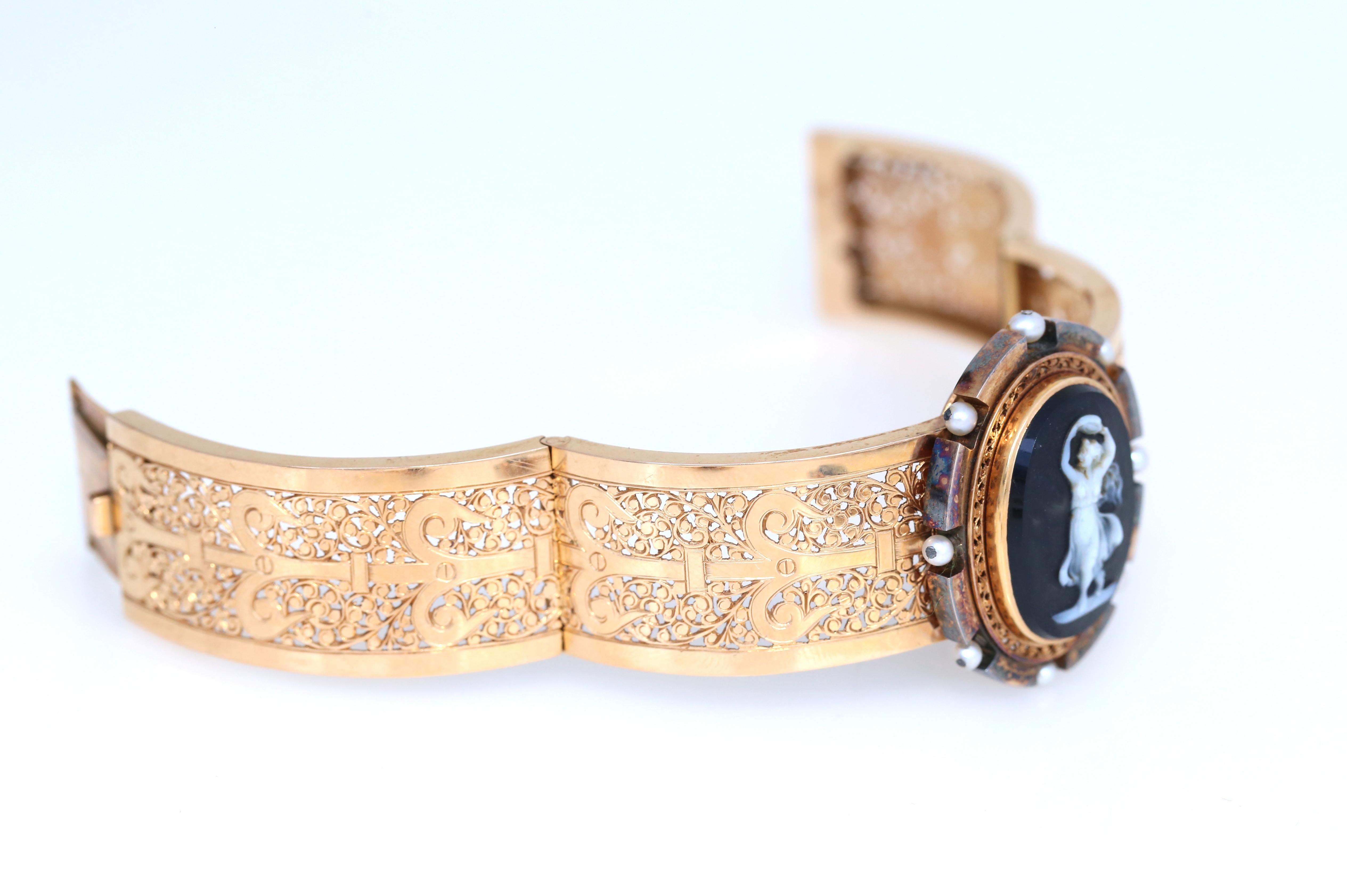 Victorian Cameo Onyx Set Bracelet Pendant Earrings 18k Gold Original Box, 1900 For Sale 1