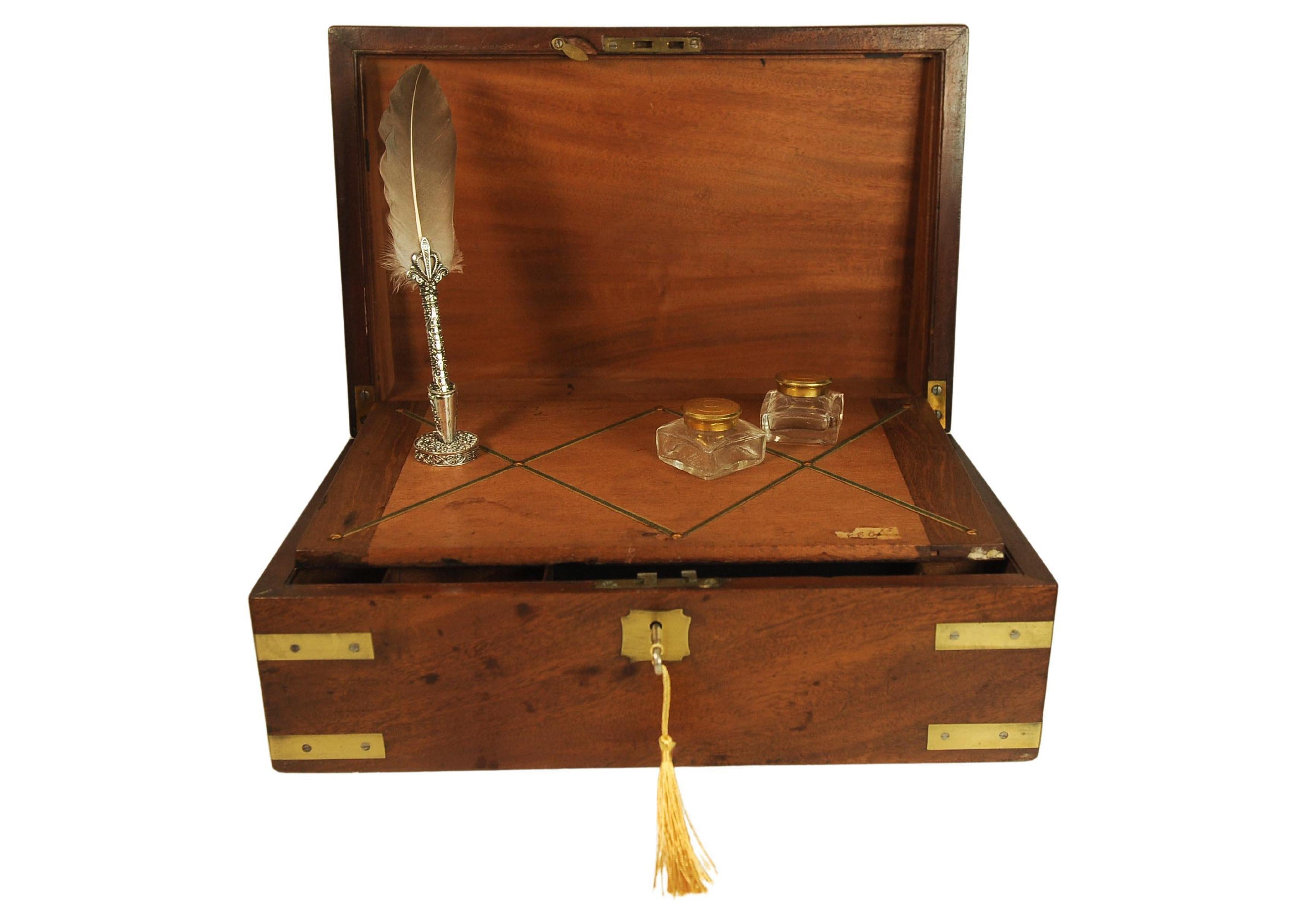 Viktorianische Campaigner Messing gebundene Schreiben Slope mit einem grünen Leder Interieur im Angebot 10