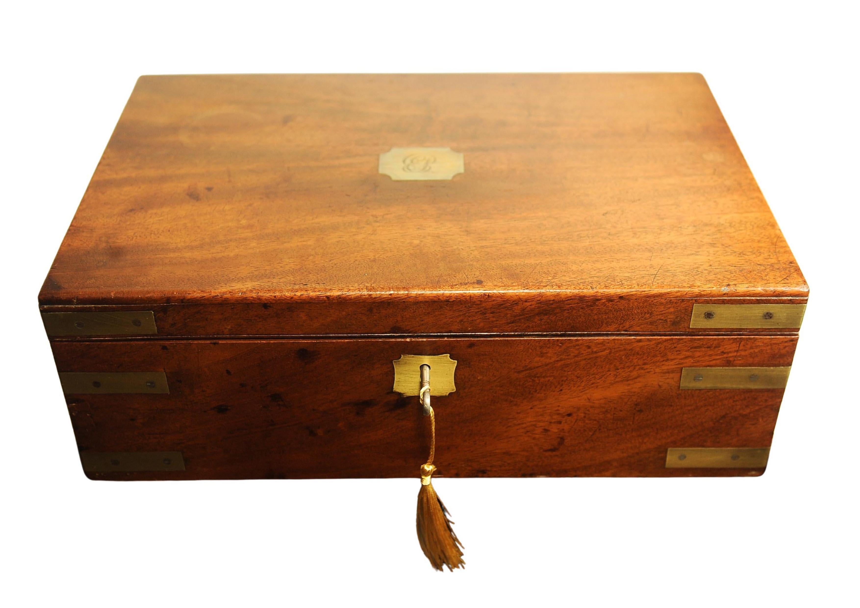 Viktorianische Campaigner Messing gebundene Schreiben Slope mit einem grünen Leder Interieur im Angebot 11