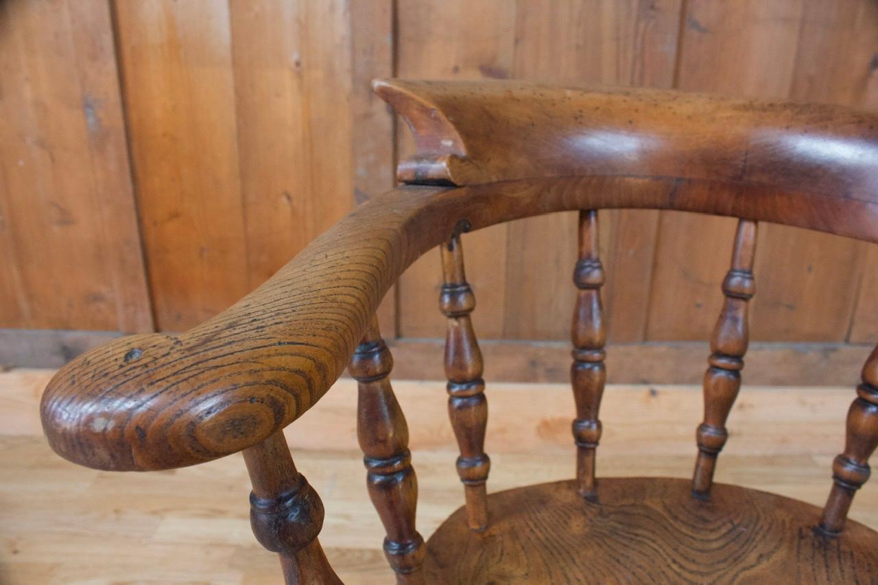 Oak  English Victorian Captains Chair -  19th Century England For Sale