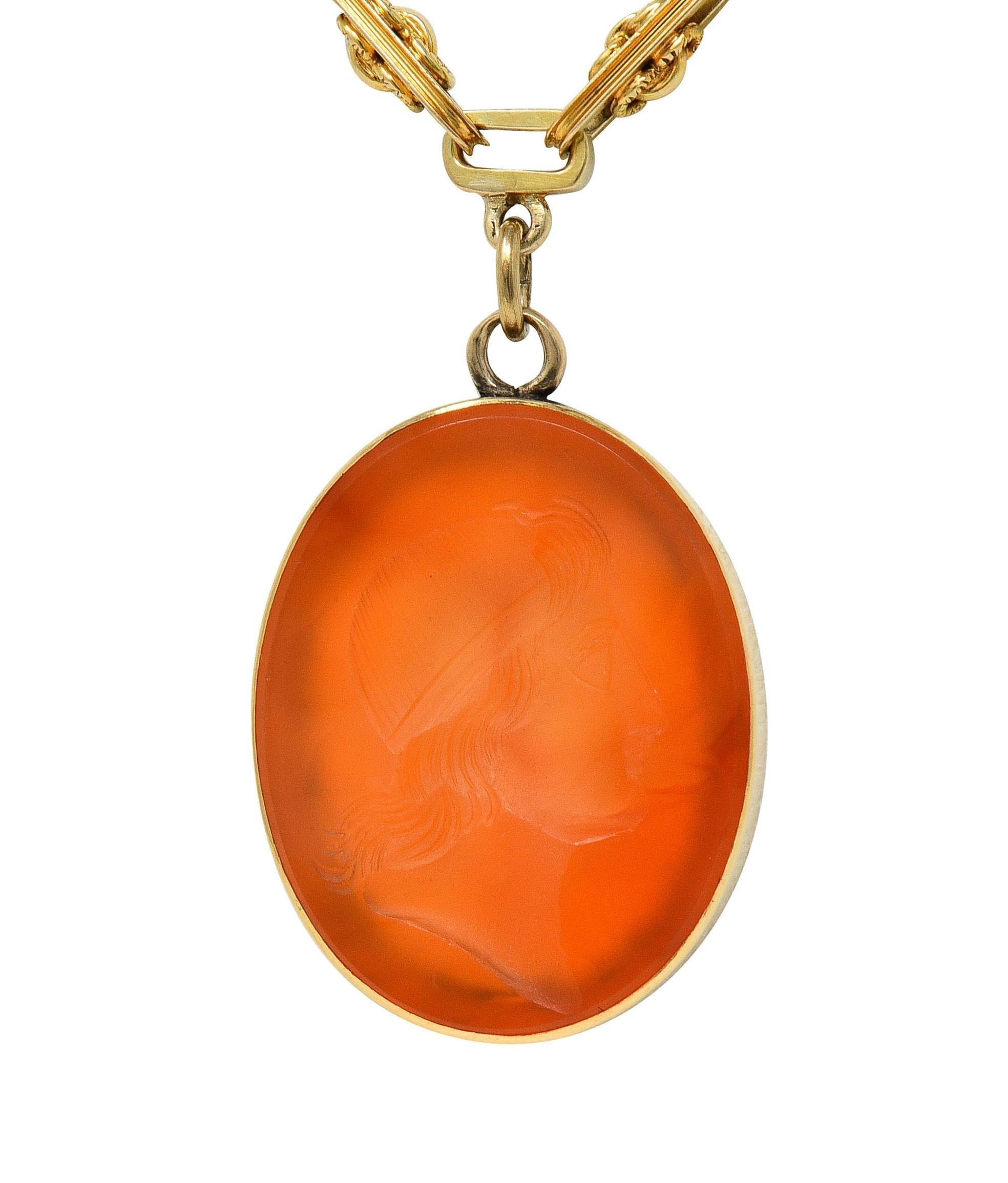 Collier pendentif camée ancien victorien en or 14 carats avec chaîne à maillons fantaisie en cornaline en vente 4