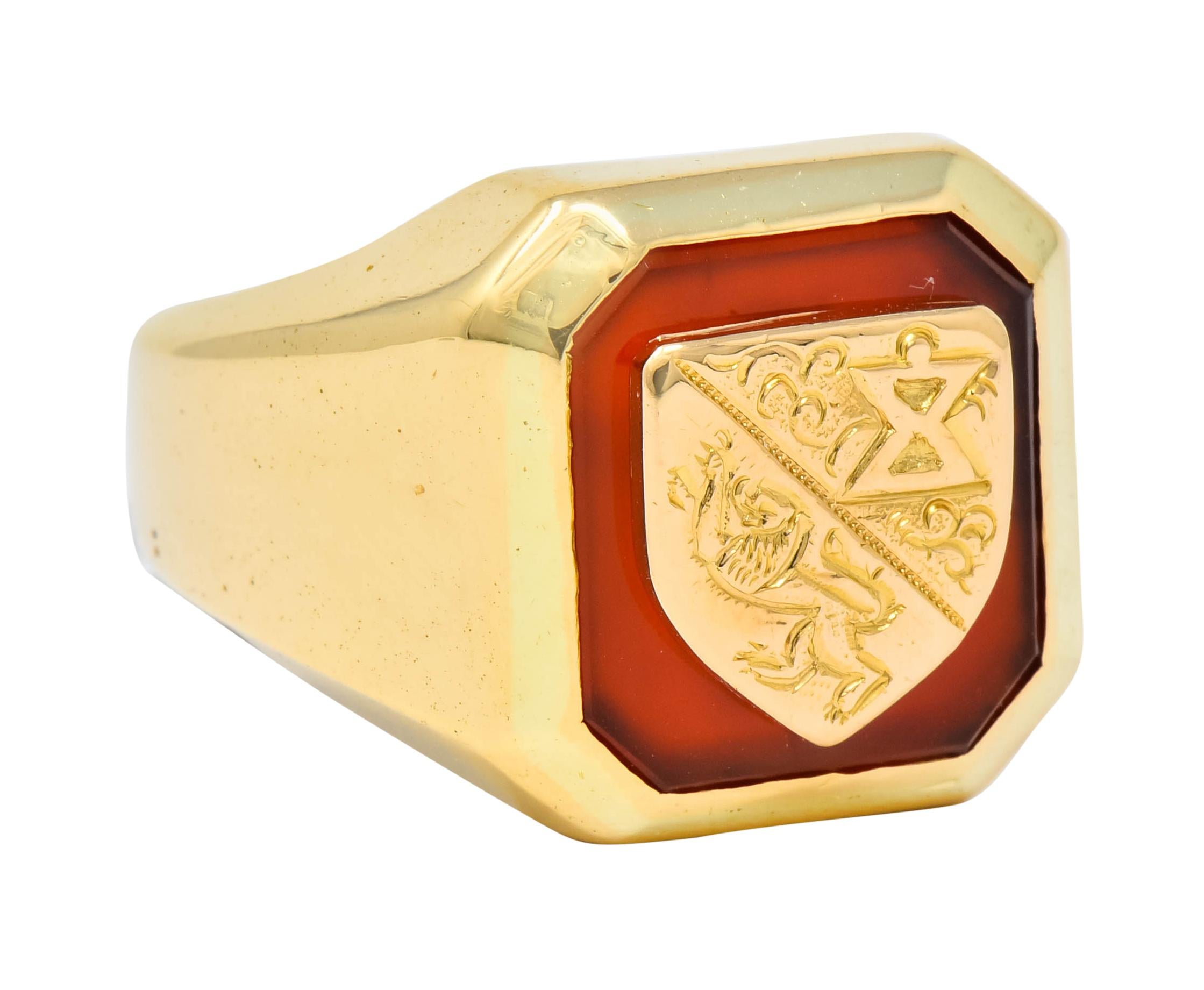 Victorian Carnelian 18 Karat Gold Signet Shield Crest Unisex Ring 2