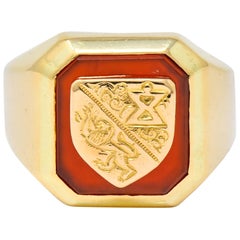Victorian Carnelian 18 Karat Gold Signet Shield Crest Unisex Ring
