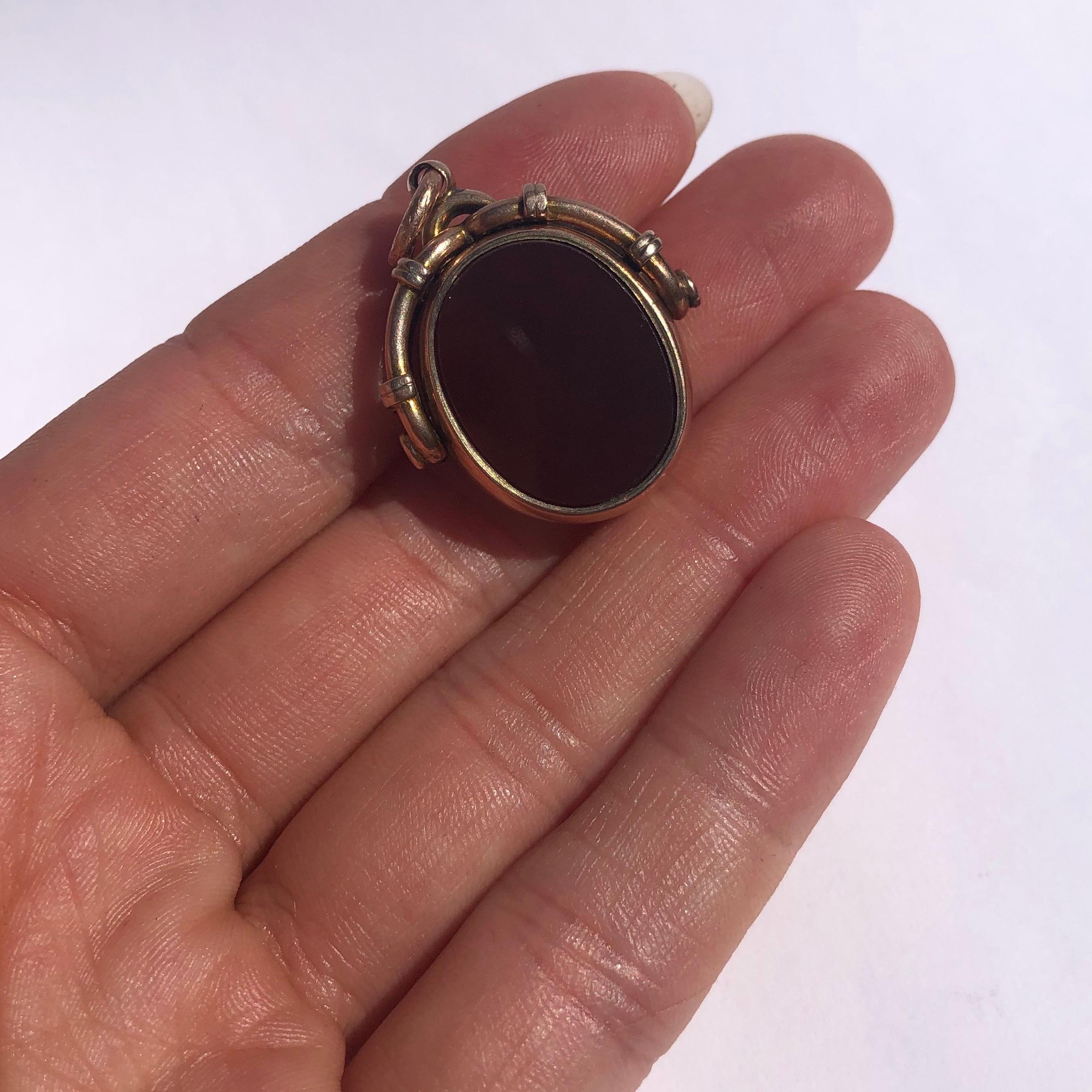 Victorian Carnelian and Bloodstone 9 Carat Gold Swivel Fob In Good Condition In Chipping Campden, GB