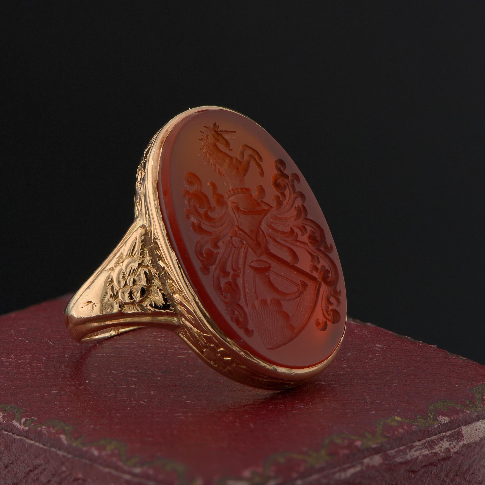Cabochon Victorian Carnelian Armorial Signet Ring 14 KT gold For Sale