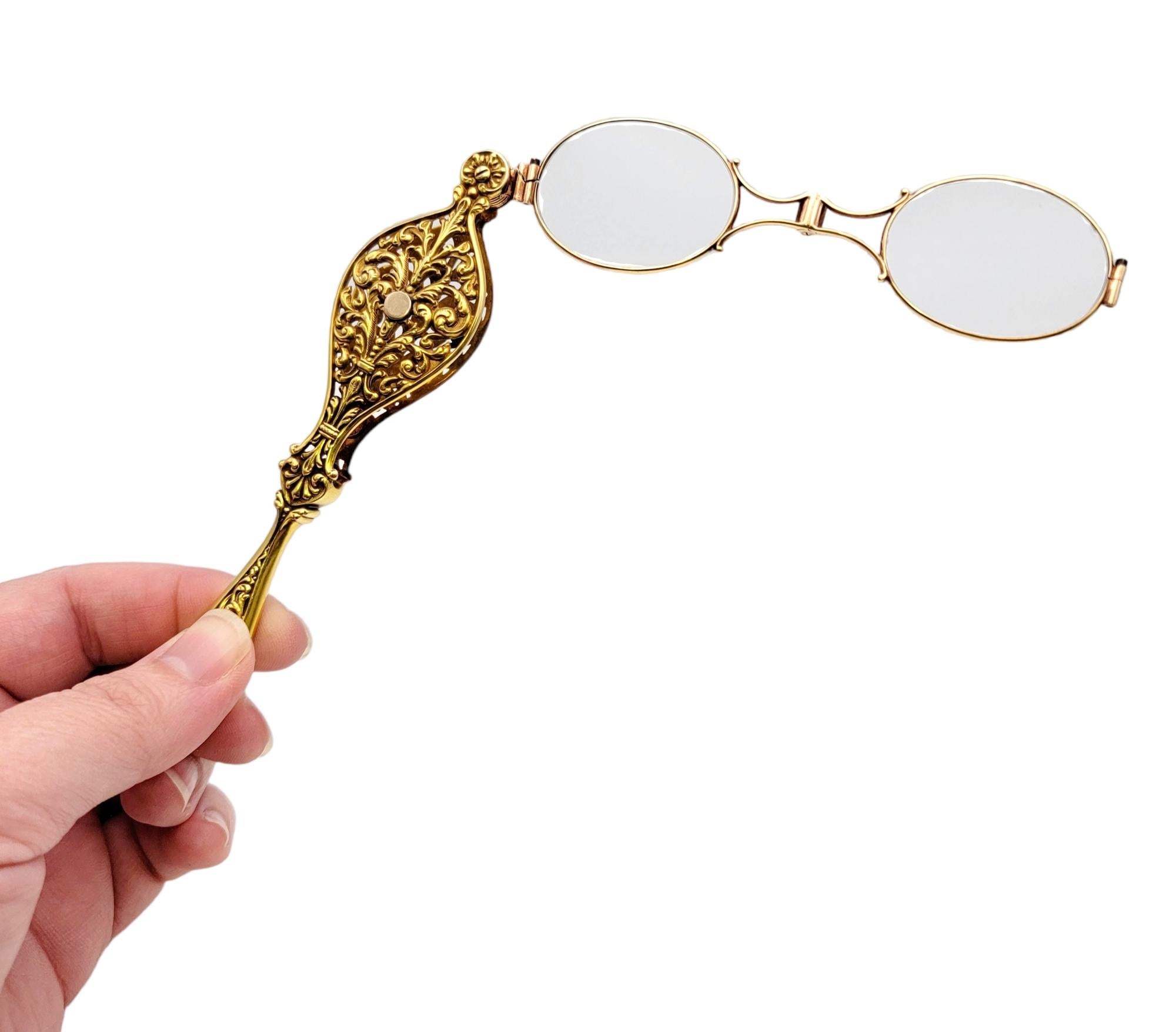 Victorian Carved 14 Karat Yellow Gold Lorgnette with Folding Reading Glasses  For Sale 4