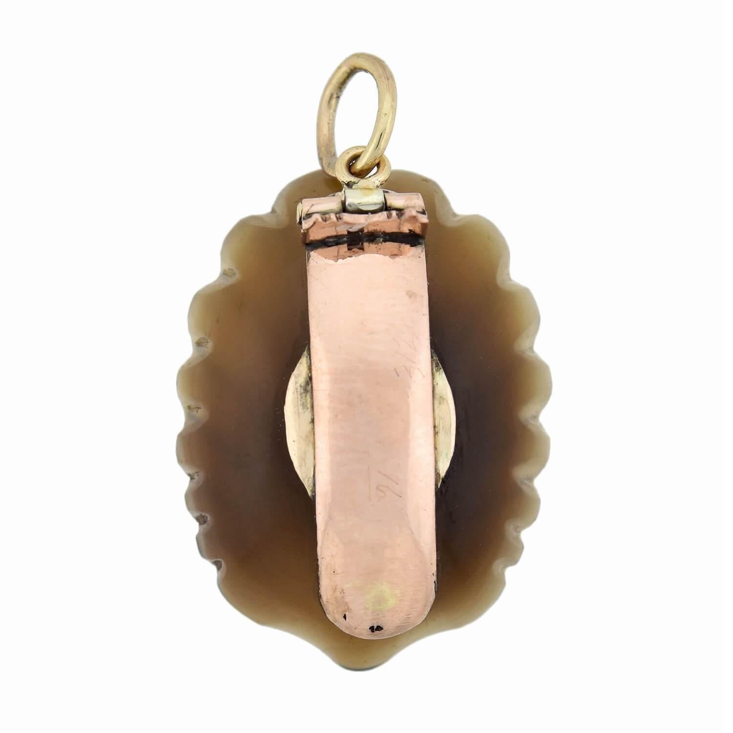 Mixed Cut Victorian Carved Agate and 0.40ctw Diamond Shell Pendant For Sale