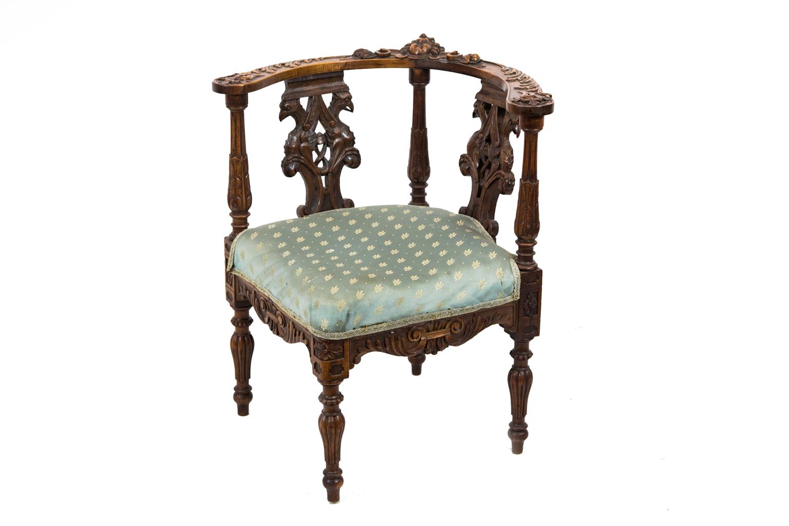 Victorian Carved English Walnut Corner Chair For Sale 1