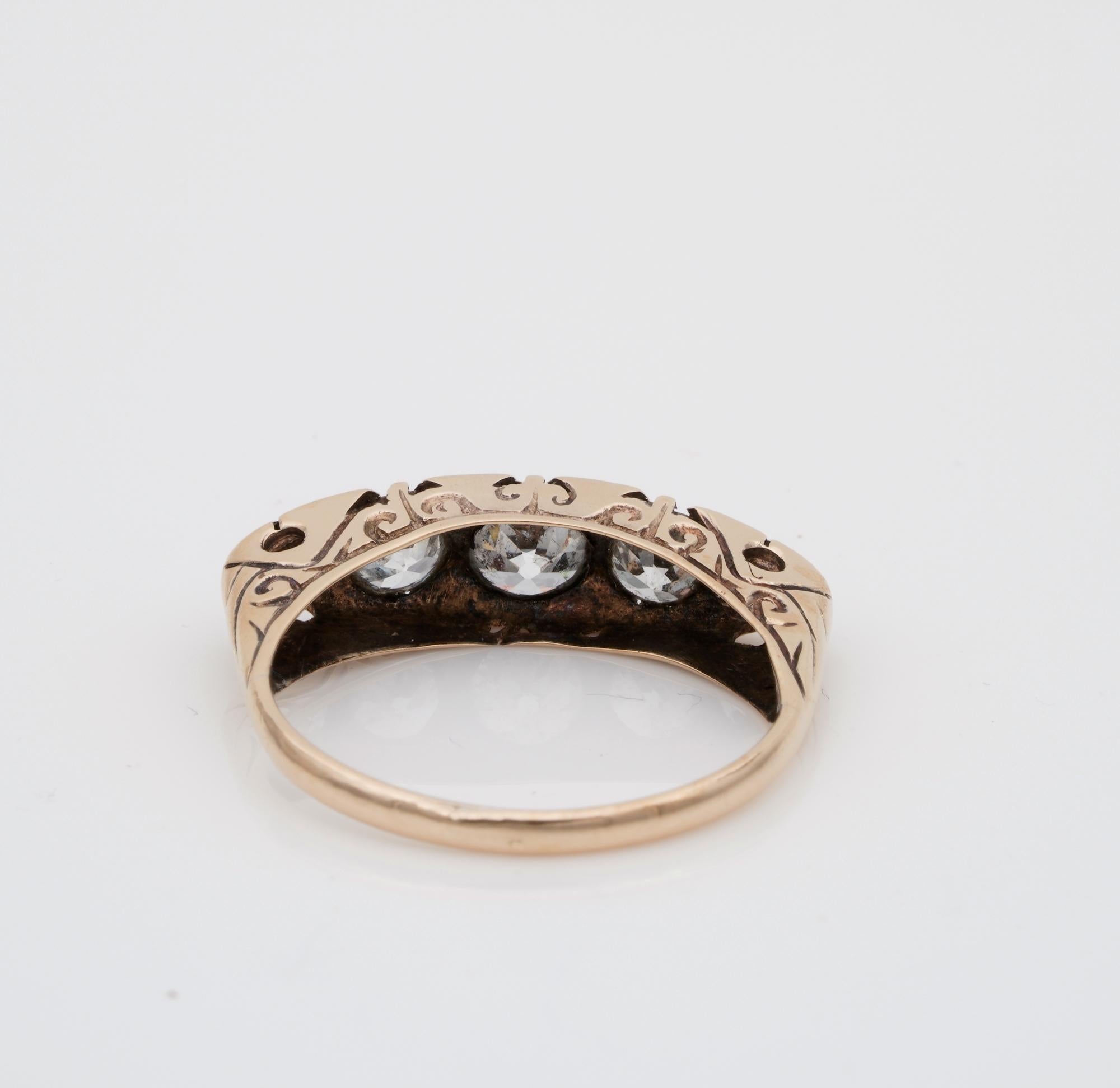 Carved Hoop 1.25 Carat Five-Stone Ring For Sale 1